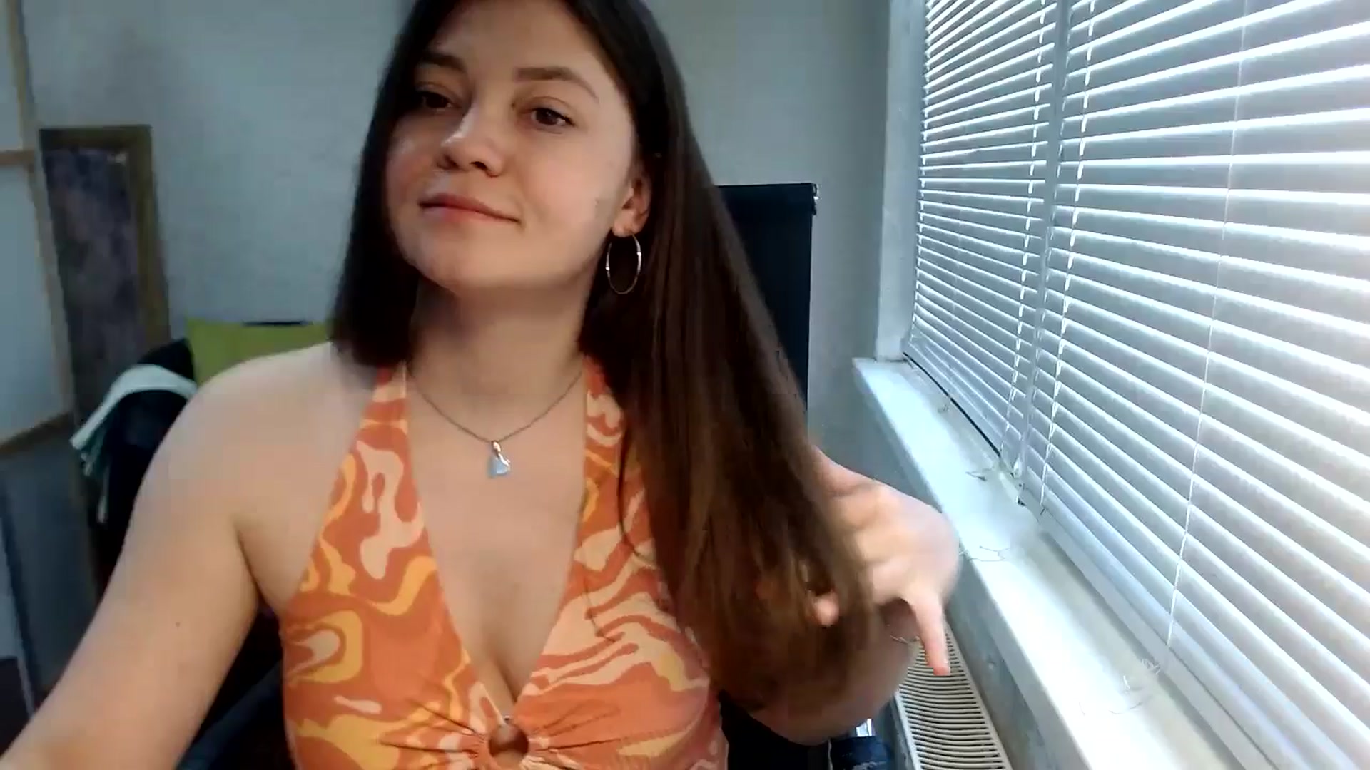 Gallery image thumbnail from SweetArinaA's myfreecams stream on, 05/25/2024, 10:36 image 8 of 20