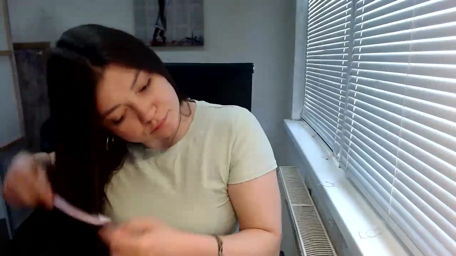 Gallery image thumbnail from SweetArinaA's myfreecams stream on, 05/25/2024, 11:31 image 12 of 20