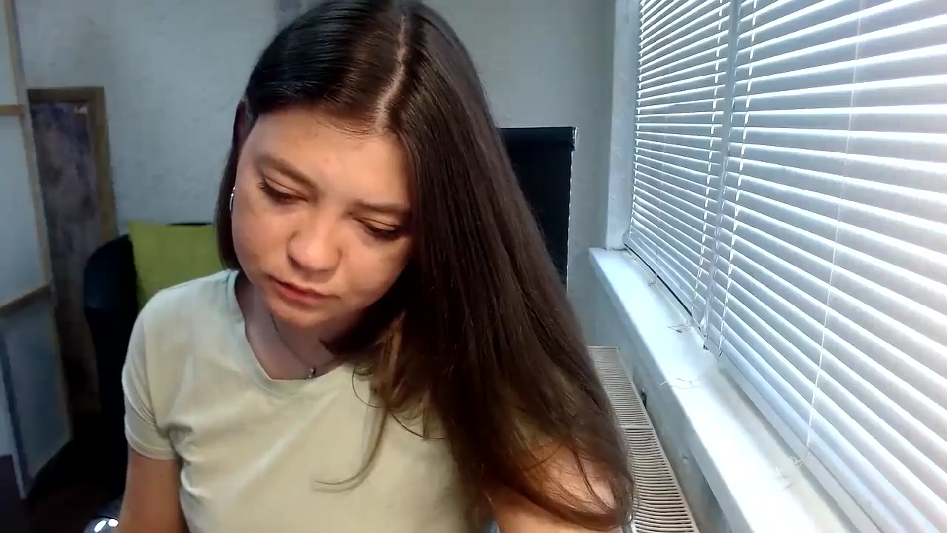 Gallery image thumbnail from SweetArinaA's myfreecams stream on, 05/25/2024, 11:31 image 15 of 20