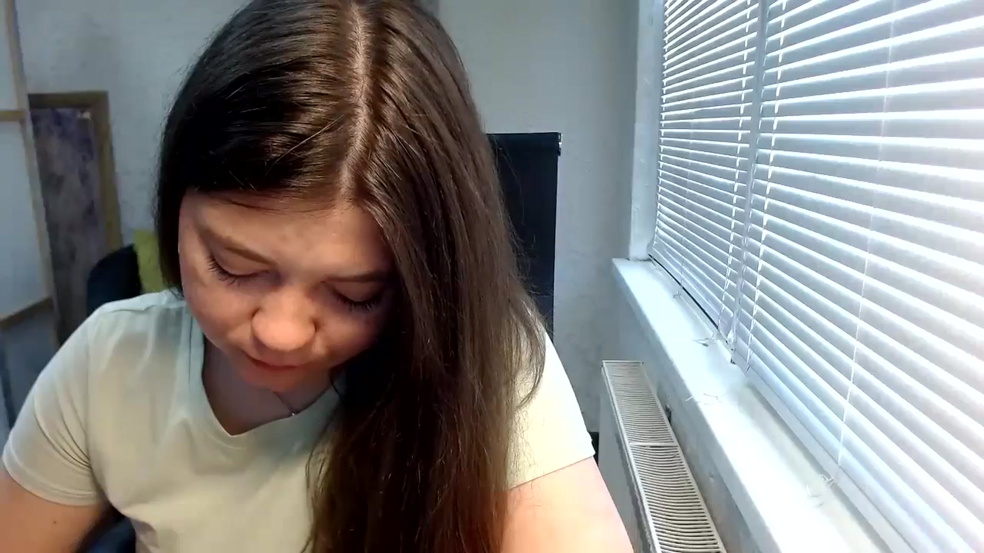 Gallery image thumbnail from SweetArinaA's myfreecams stream on, 05/25/2024, 11:31 image 1 of 20