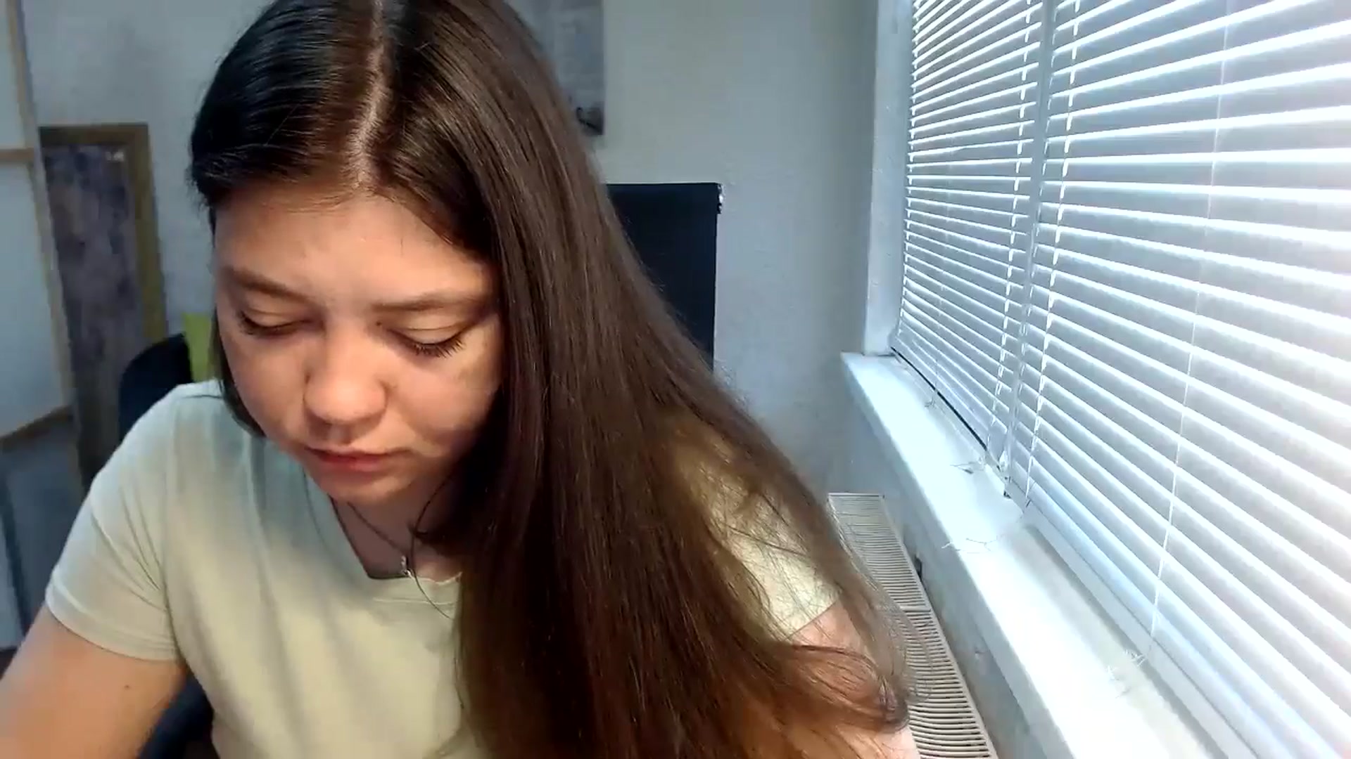 Gallery image thumbnail from SweetArinaA's myfreecams stream on, 05/25/2024, 11:31 image 17 of 20