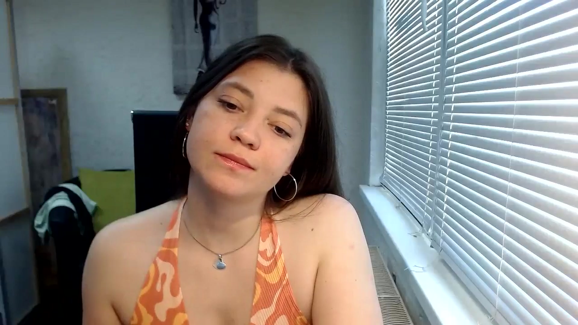 Gallery image thumbnail from SweetArinaA's myfreecams stream on, 05/25/2024, 13:08 image 18 of 20