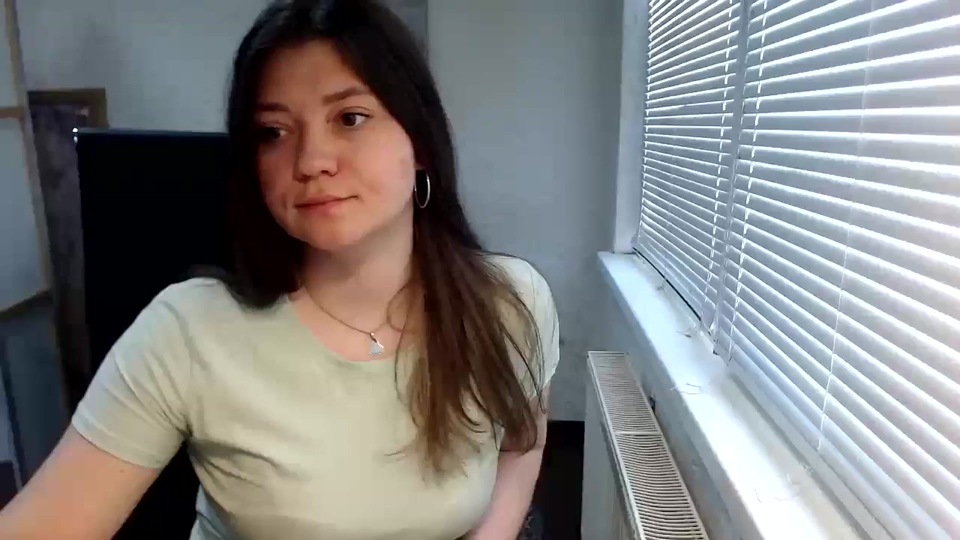 Gallery image thumbnail from SweetArinaA's myfreecams stream on, 05/25/2024, 13:08 image 2 of 20