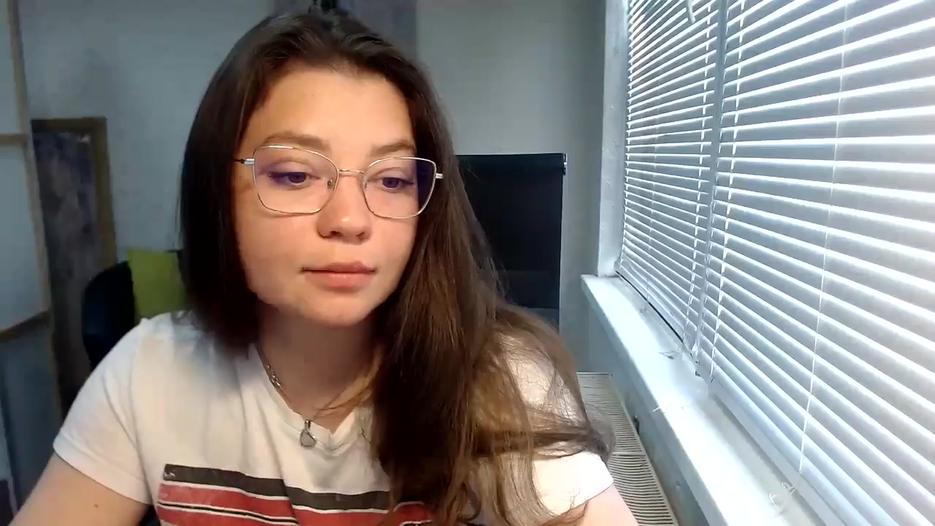 Gallery image thumbnail from SweetArinaA's myfreecams stream on, 05/26/2024, 10:54 image 14 of 20