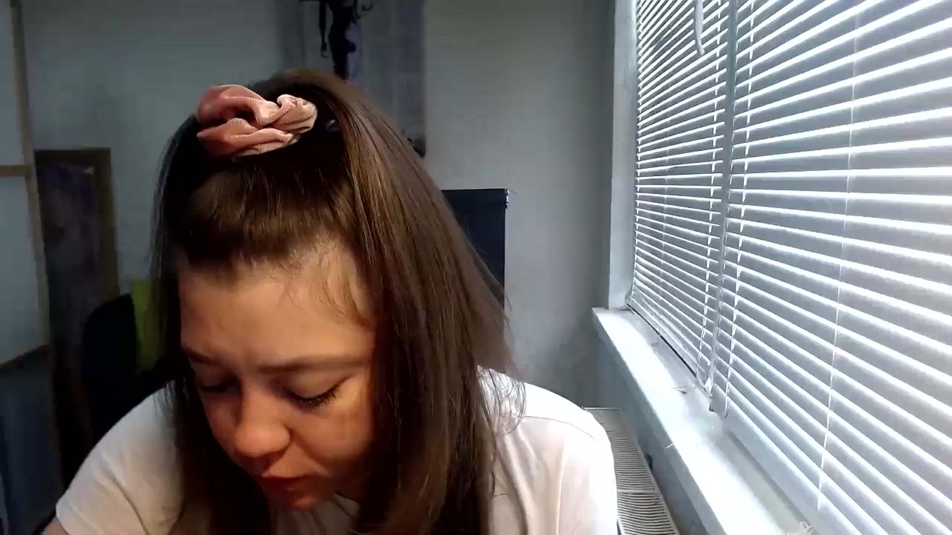 Gallery image thumbnail from SweetArinaA's myfreecams stream on, 05/26/2024, 13:16 image 13 of 20