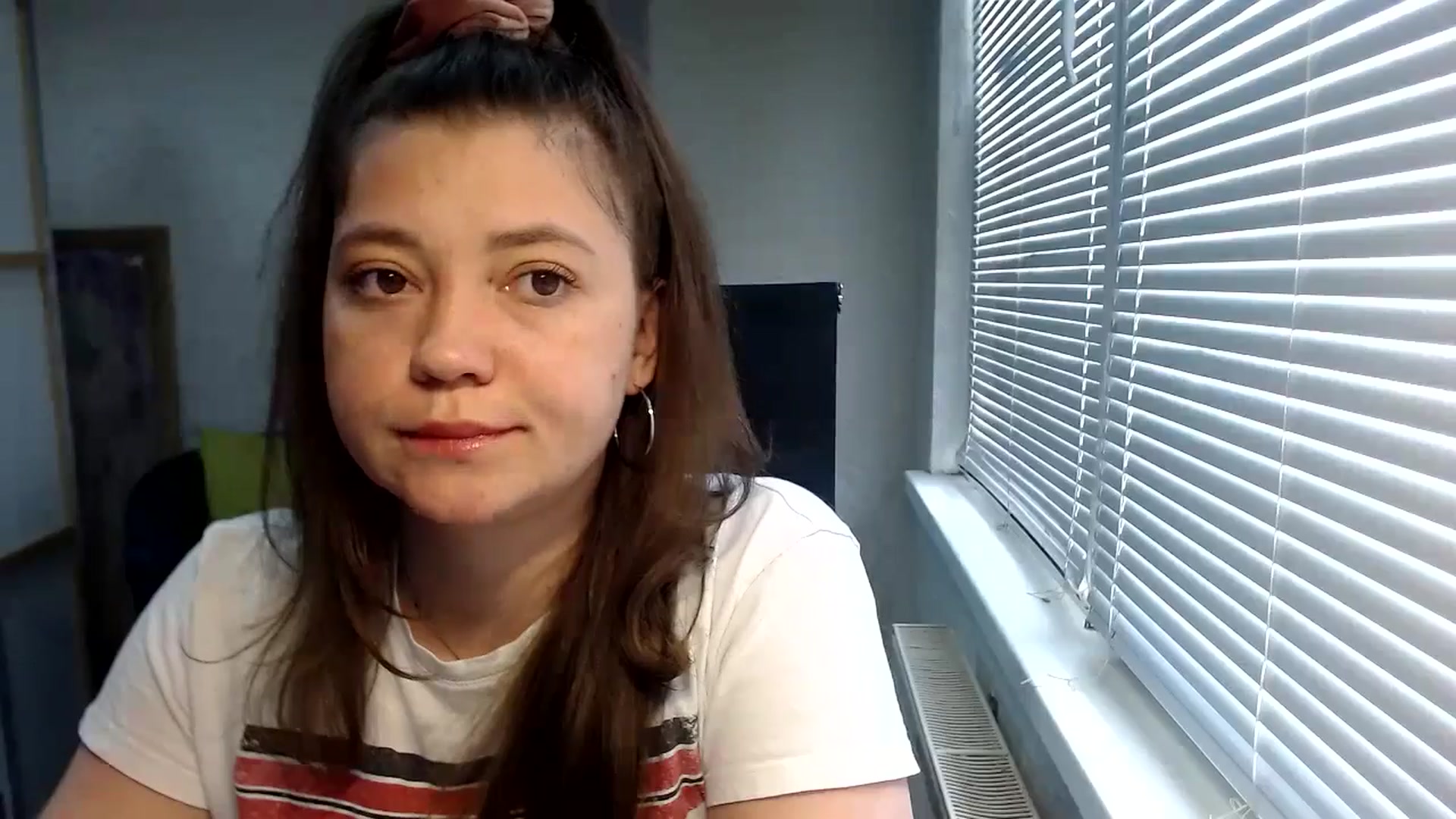 Gallery image thumbnail from SweetArinaA's myfreecams stream on, 05/26/2024, 13:16 image 20 of 20