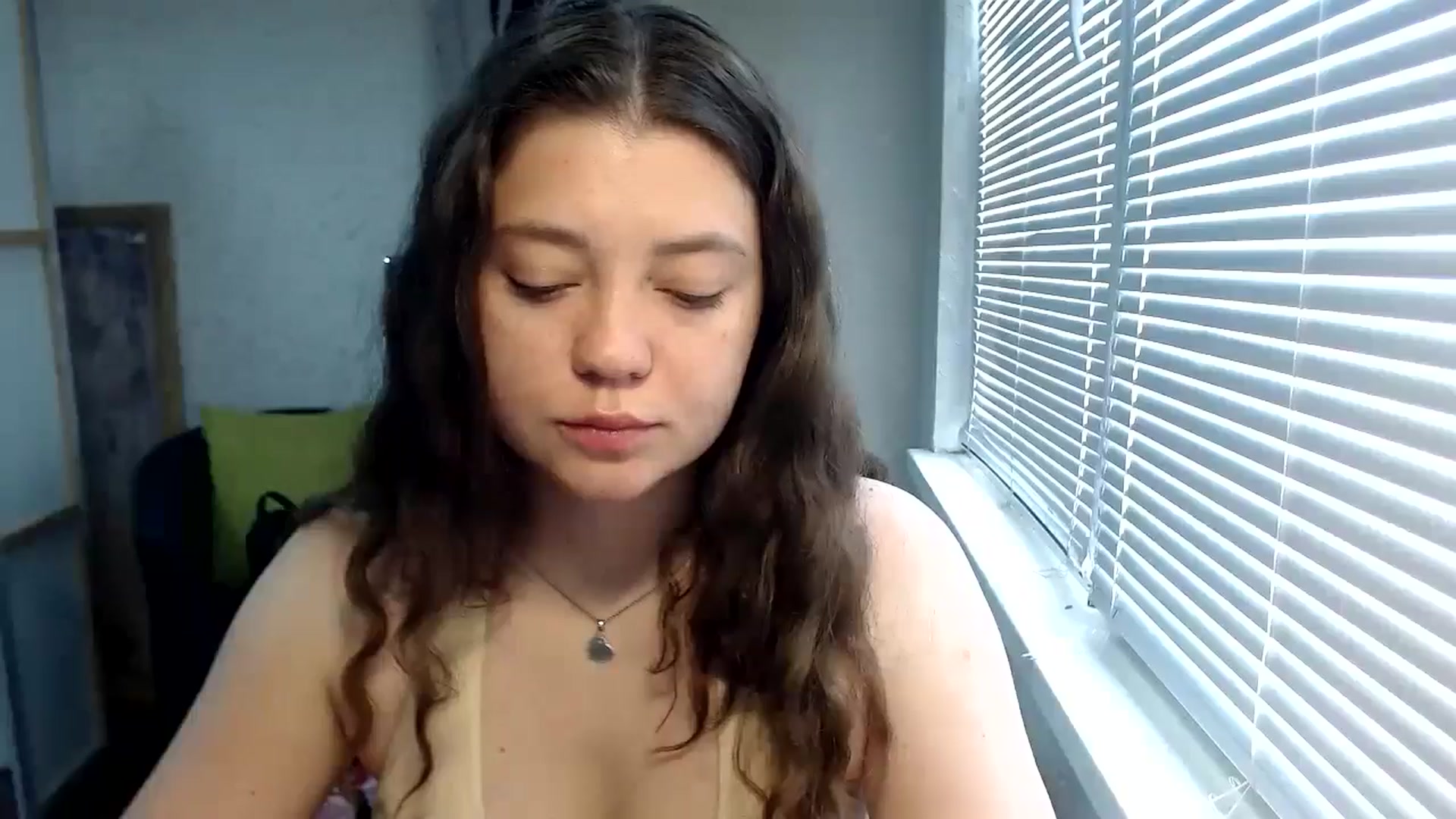Gallery image thumbnail from SweetArinaA's myfreecams stream on, 05/30/2024, 10:45 image 16 of 20