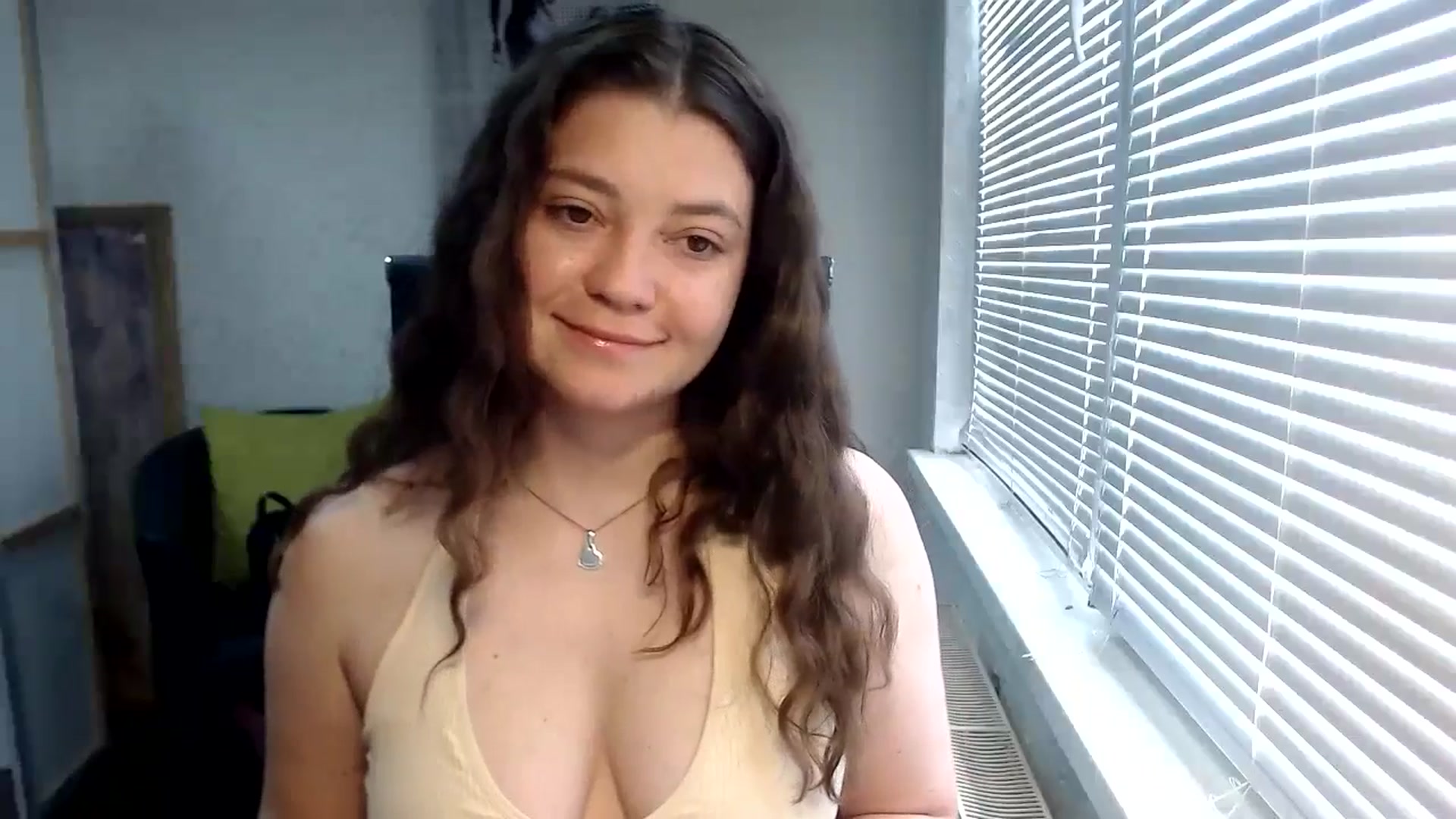 Gallery image thumbnail from SweetArinaA's myfreecams stream on, 05/30/2024, 10:45 image 15 of 20