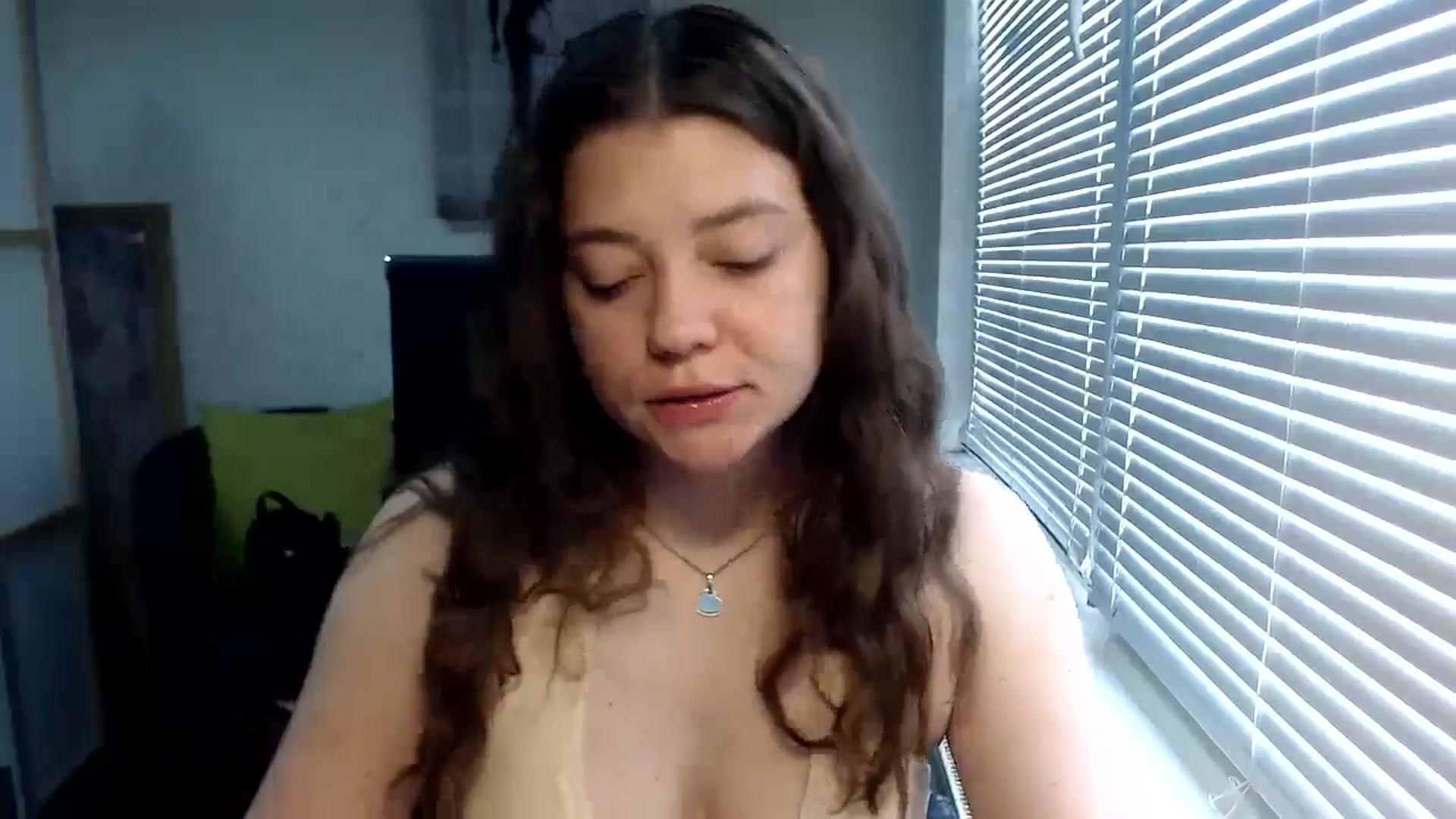 Gallery image thumbnail from SweetArinaA's myfreecams stream on, 05/30/2024, 10:45 image 18 of 20