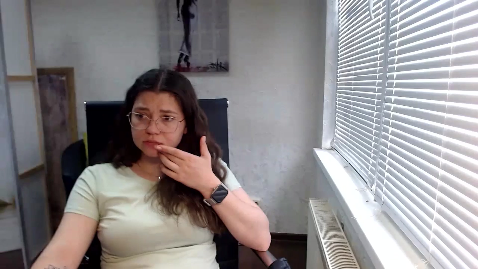 Gallery image thumbnail from SweetArinaA's myfreecams stream on, 05/30/2024, 11:46 image 12 of 20