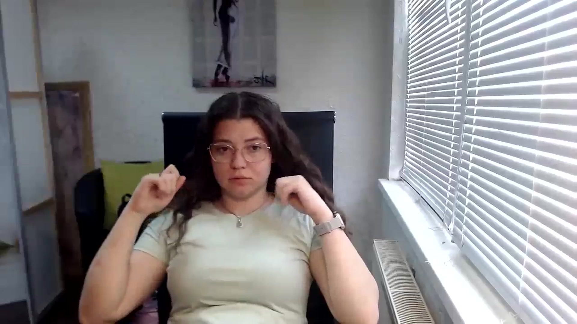 Gallery image thumbnail from SweetArinaA's myfreecams stream on, 05/30/2024, 11:46 image 3 of 20
