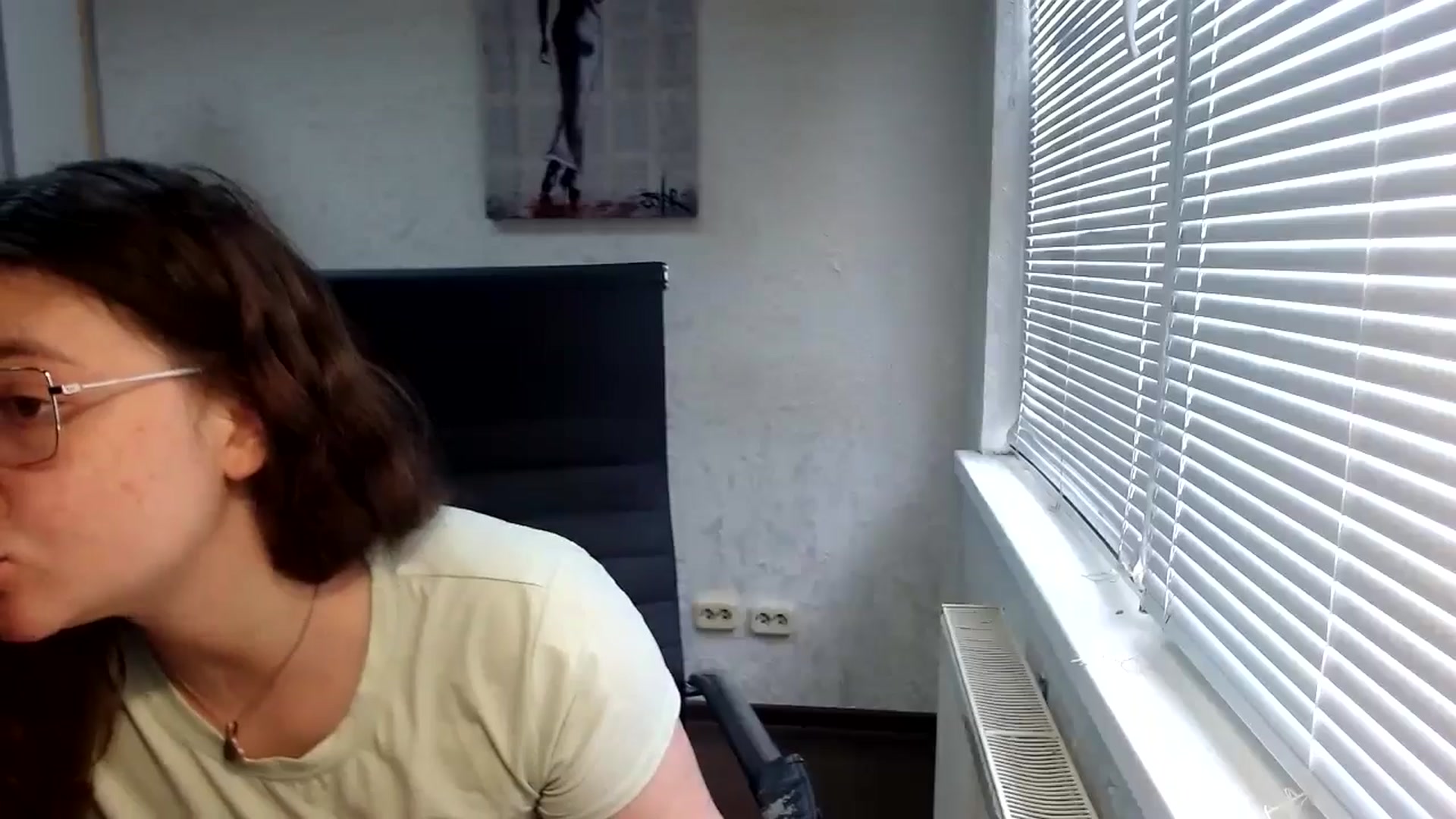 Gallery image thumbnail from SweetArinaA's myfreecams stream on, 05/30/2024, 11:46 image 16 of 20