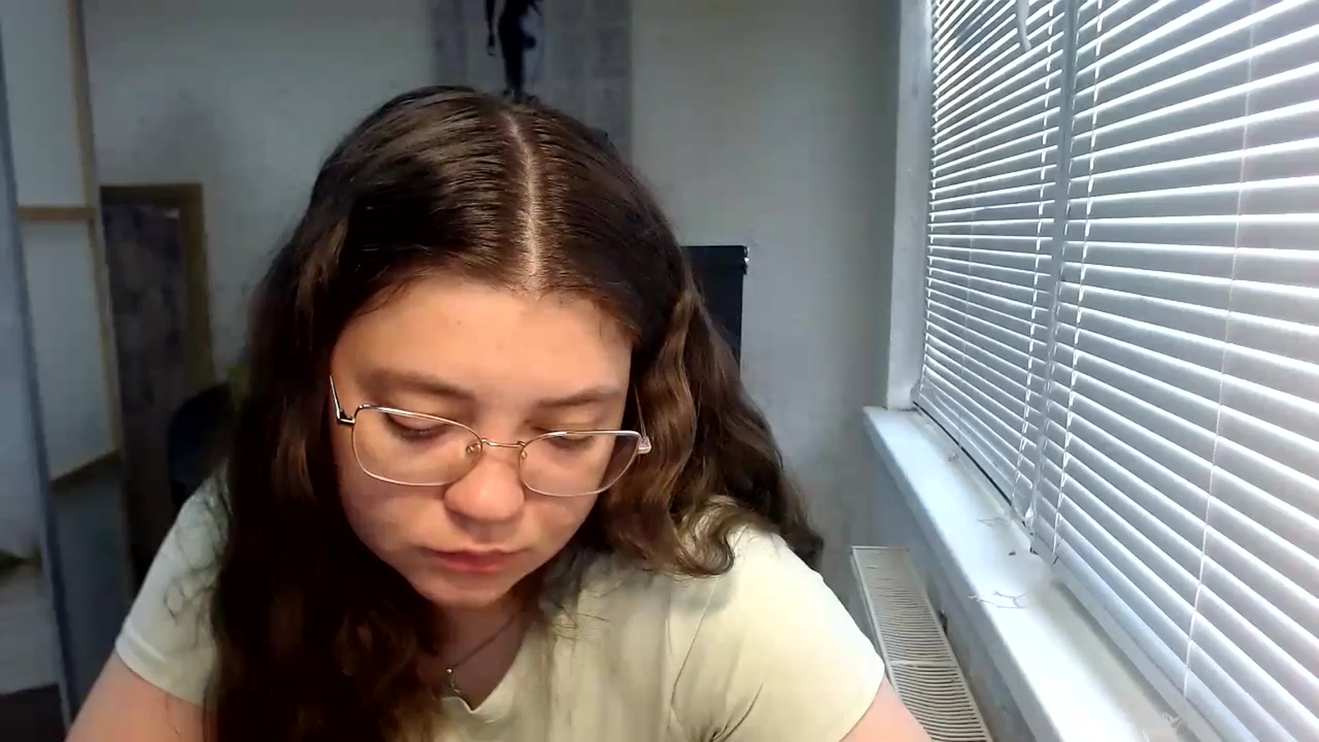 Gallery image thumbnail from SweetArinaA's myfreecams stream on, 05/30/2024, 12:44 image 2 of 20