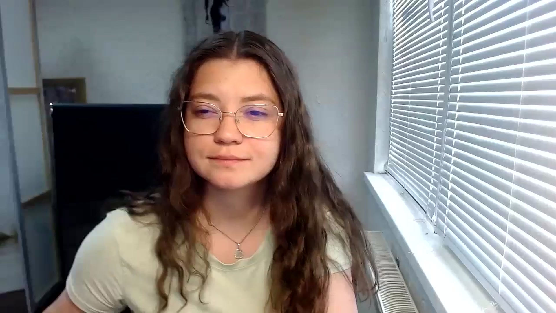Gallery image thumbnail from SweetArinaA's myfreecams stream on, 05/30/2024, 12:44 image 19 of 20