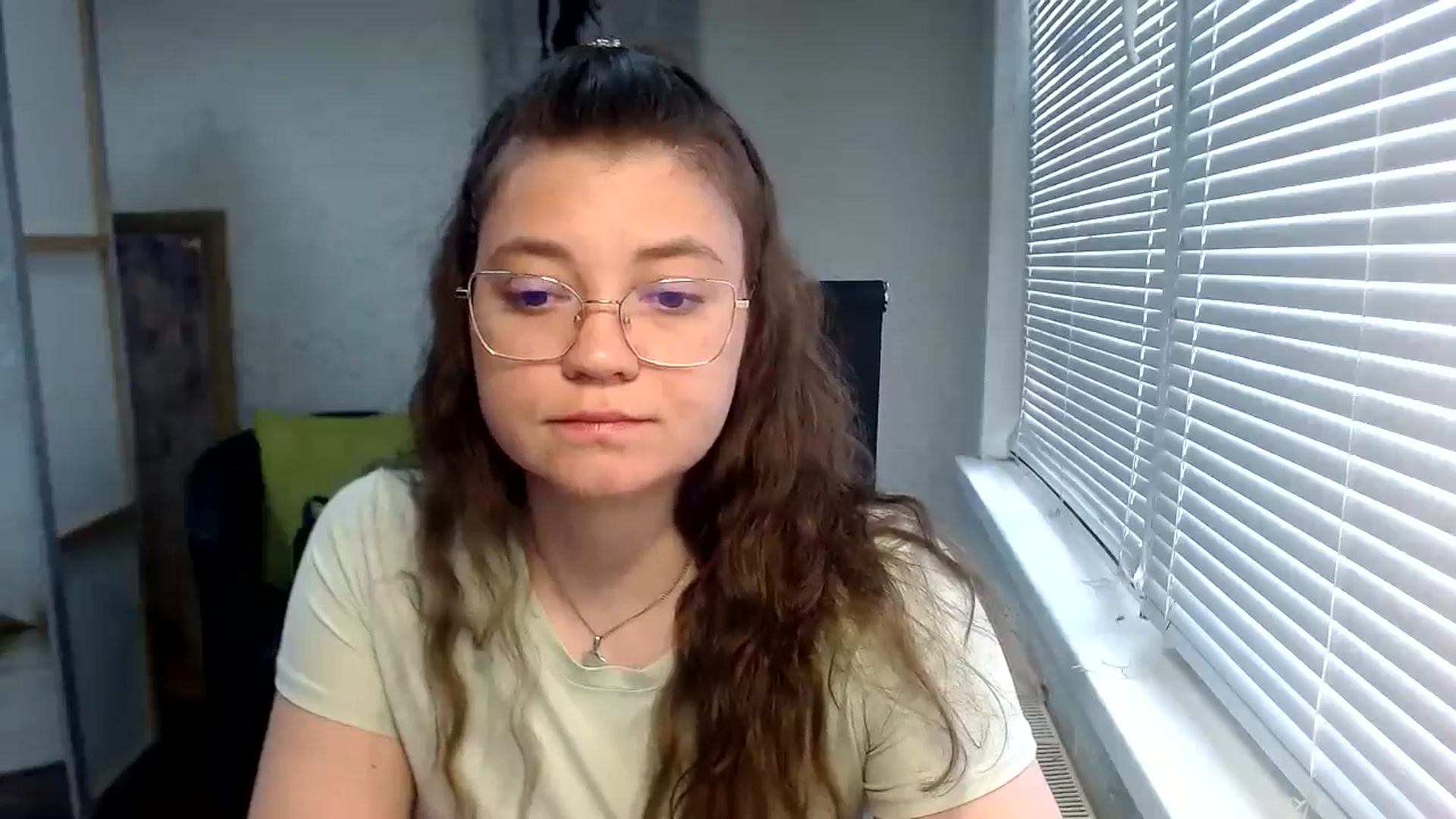 Gallery image thumbnail from SweetArinaA's myfreecams stream on, 05/30/2024, 13:30 image 13 of 20