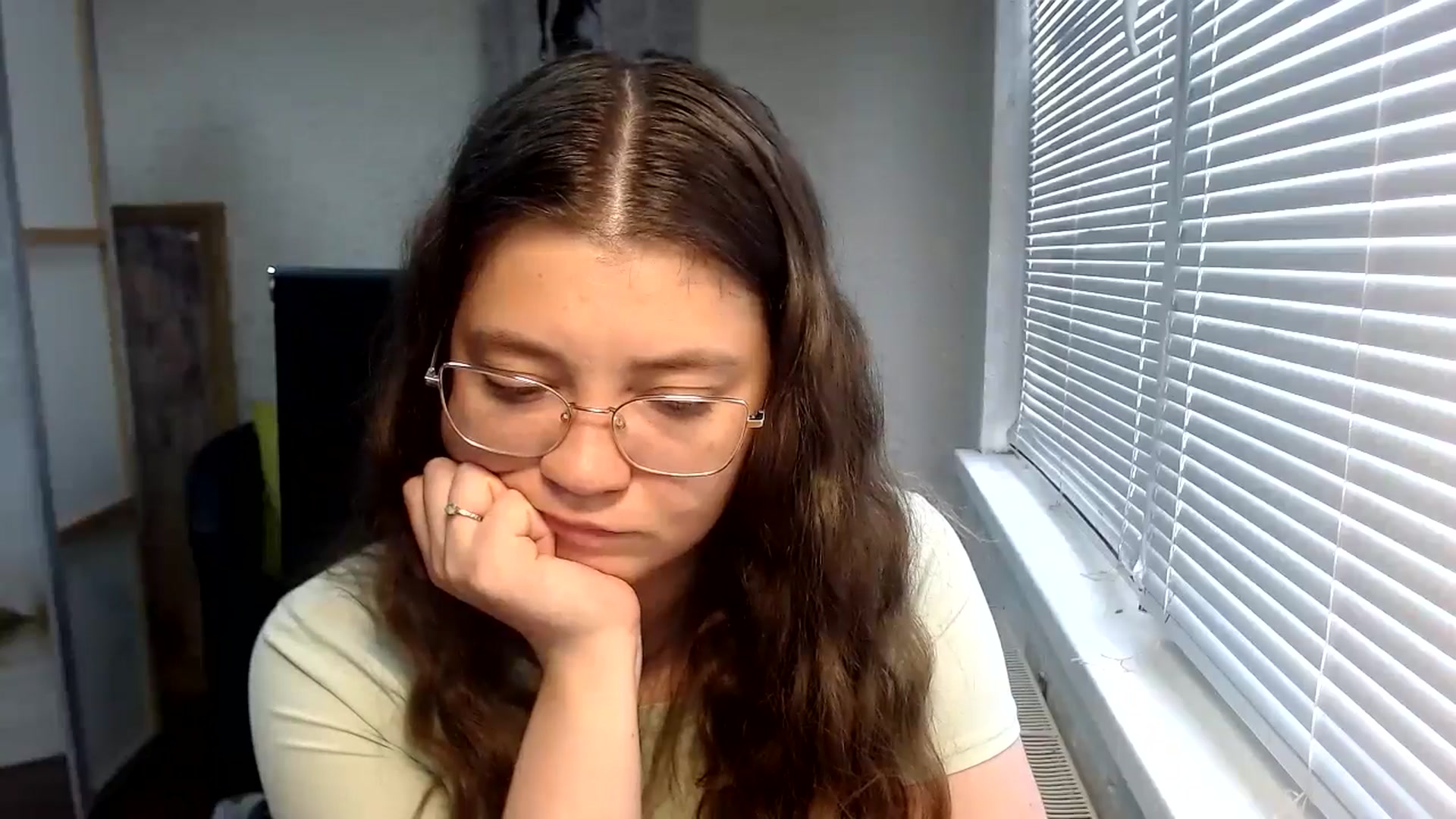 Gallery image thumbnail from SweetArinaA's myfreecams stream on, 05/30/2024, 13:30 image 6 of 20