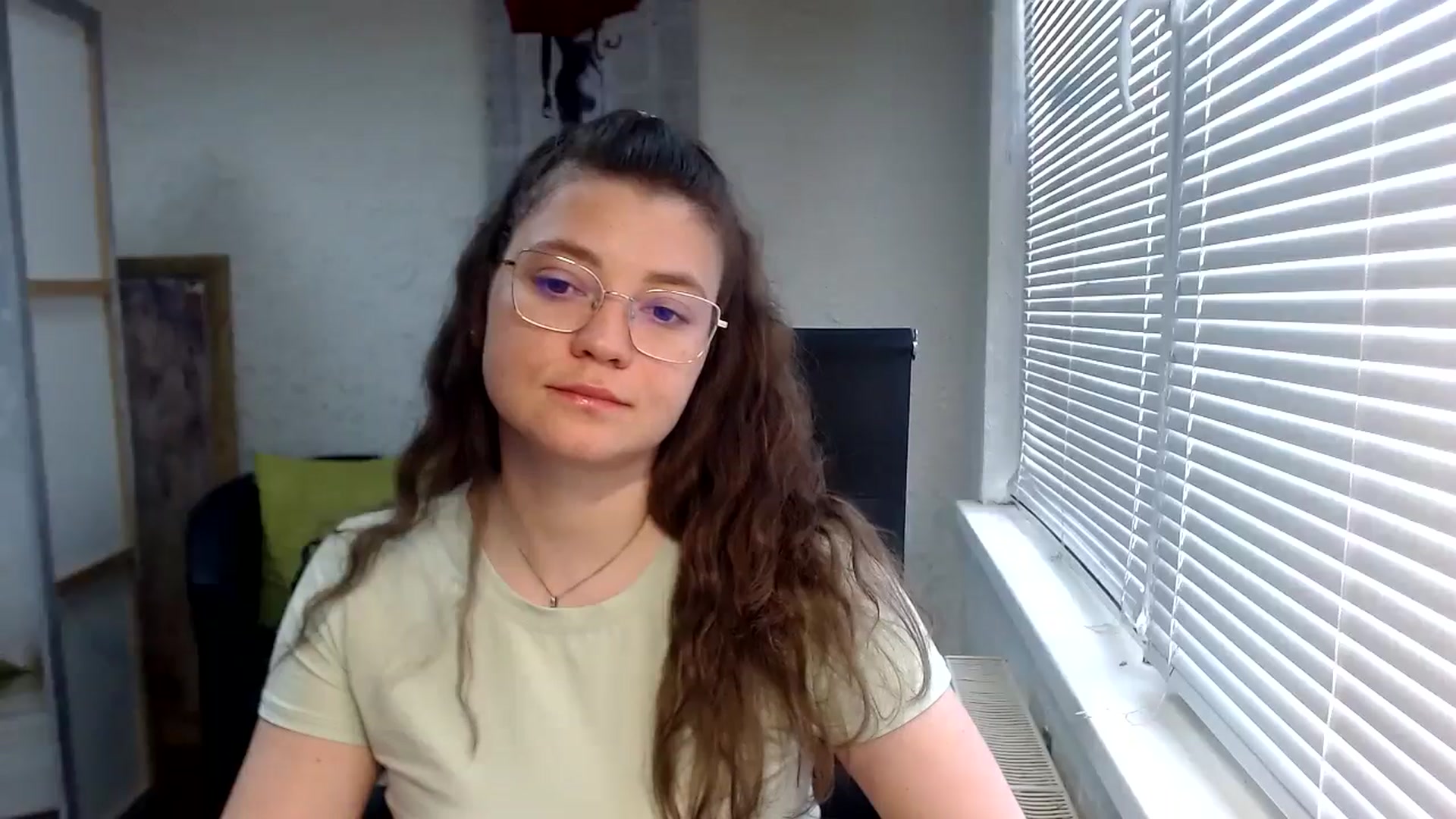 Gallery image thumbnail from SweetArinaA's myfreecams stream on, 05/30/2024, 13:30 image 12 of 20