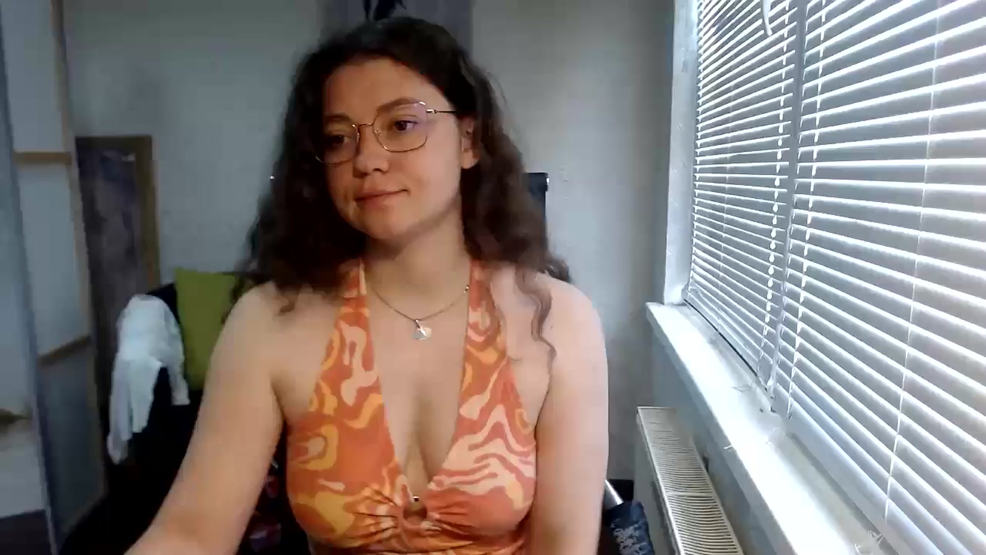 Gallery image thumbnail from SweetArinaA's myfreecams stream on, 05/31/2024, 07:29 image 6 of 20