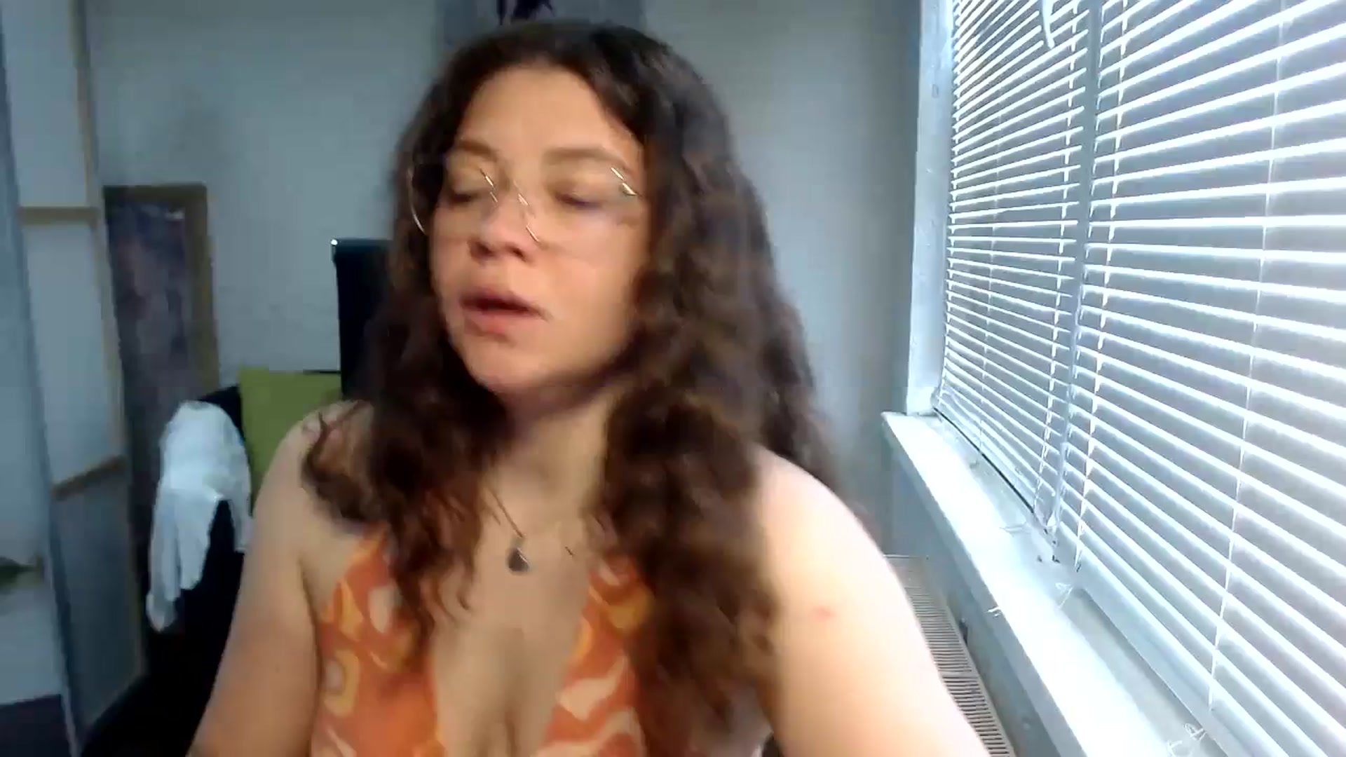 Gallery image thumbnail from SweetArinaA's myfreecams stream on, 05/31/2024, 07:29 image 15 of 20