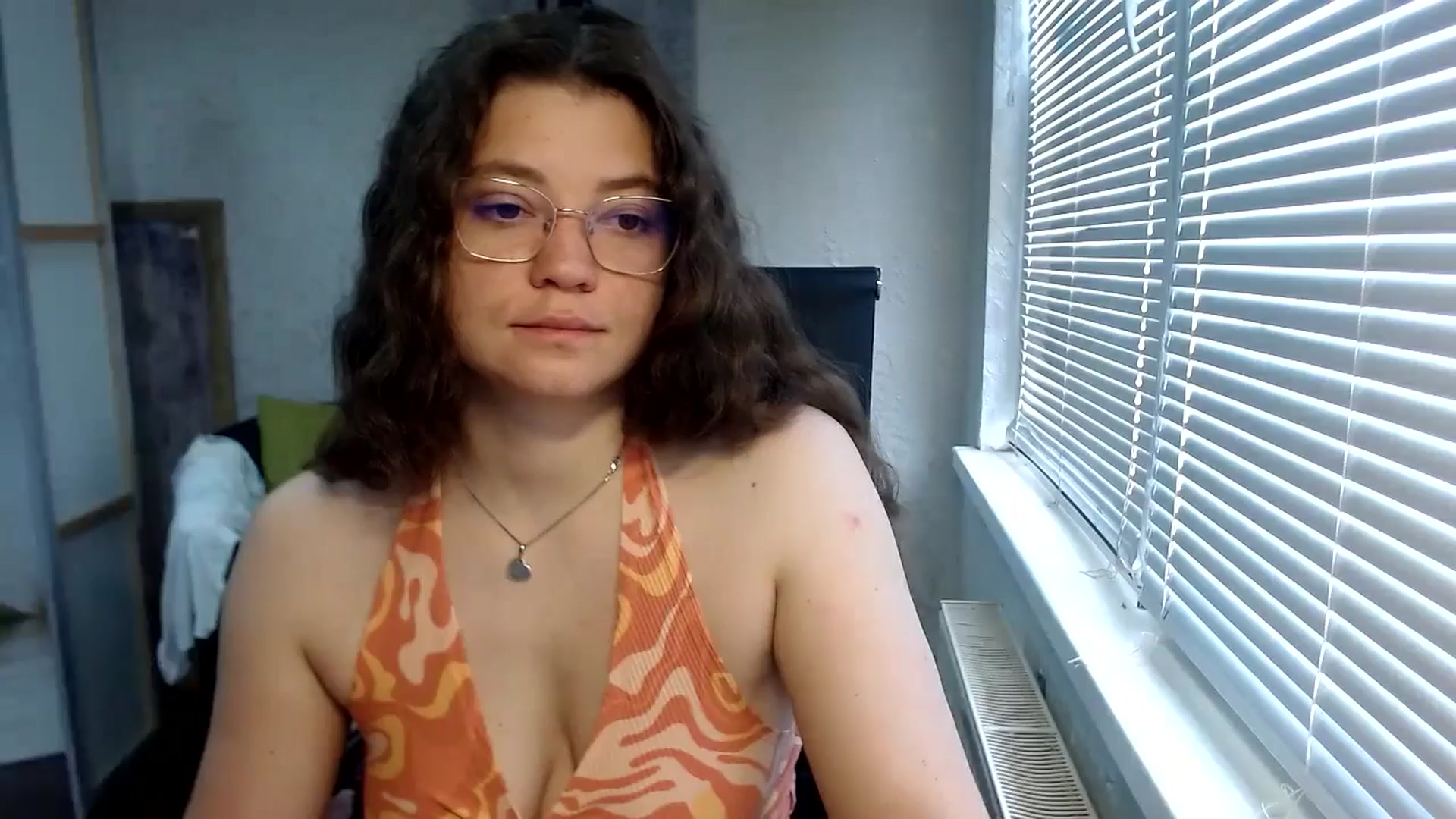 Gallery image thumbnail from SweetArinaA's myfreecams stream on, 05/31/2024, 07:29 image 3 of 20