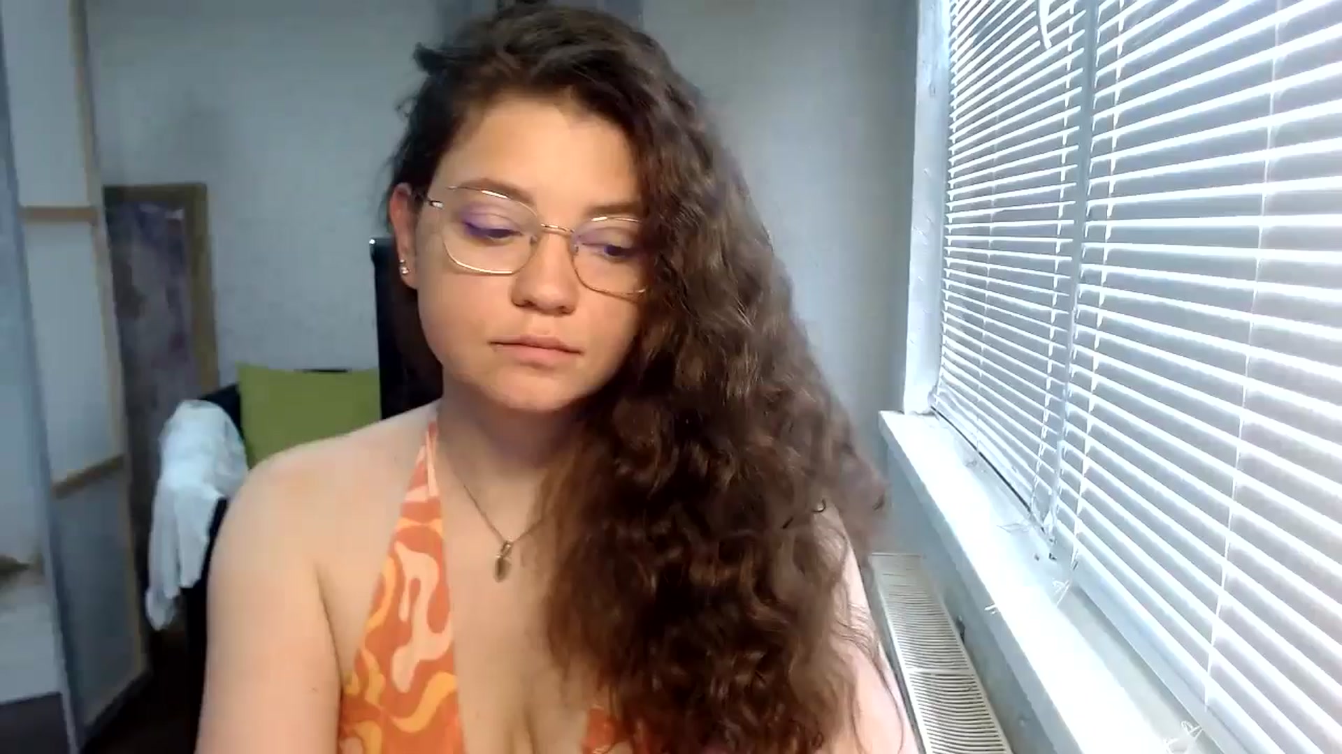 Gallery image thumbnail from SweetArinaA's myfreecams stream on, 05/31/2024, 07:29 image 17 of 20
