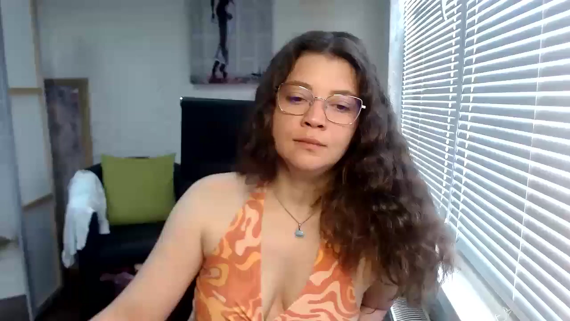 Gallery image thumbnail from SweetArinaA's myfreecams stream on, 05/31/2024, 07:29 image 2 of 20