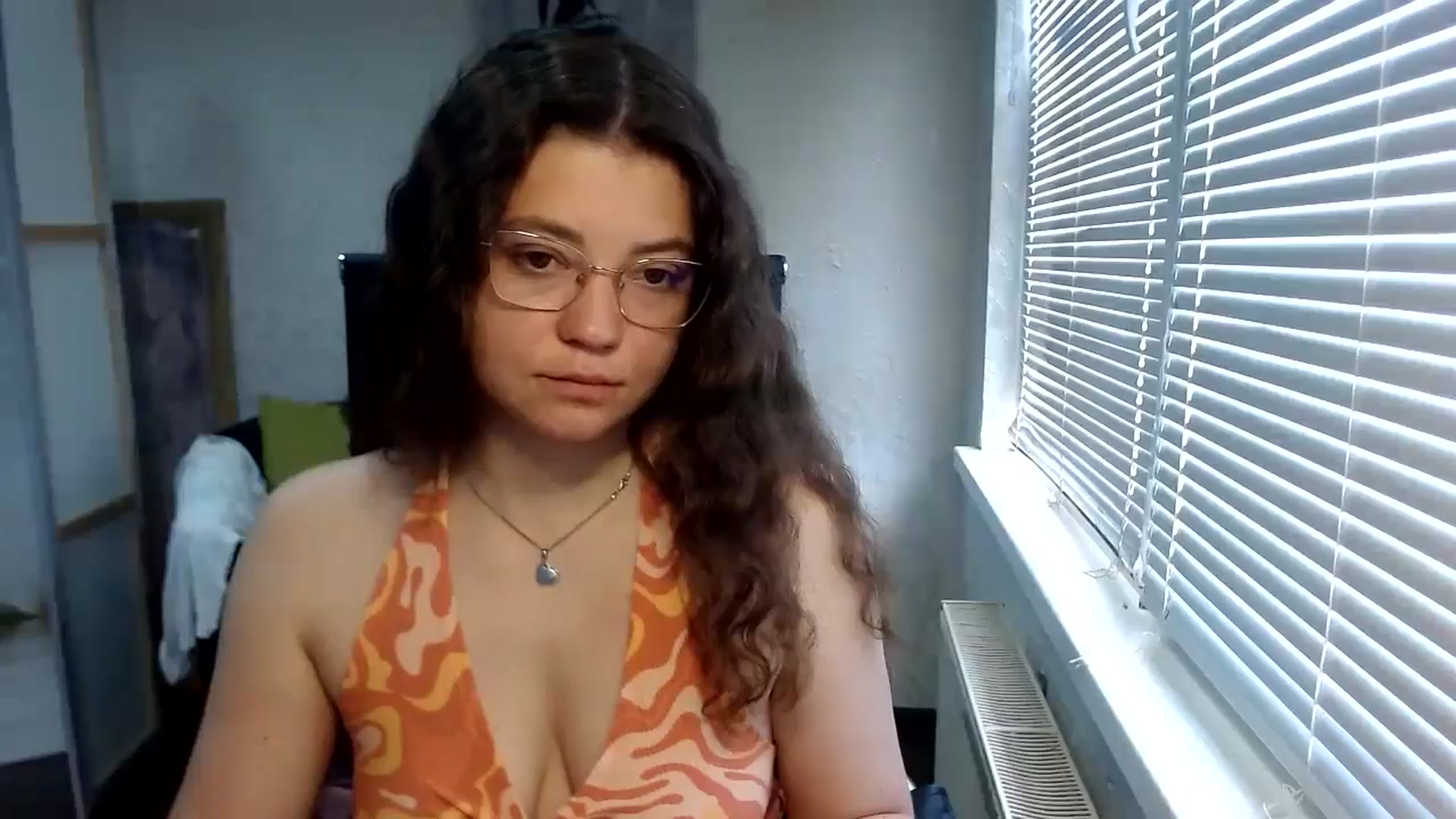Gallery image thumbnail from SweetArinaA's myfreecams stream on, 05/31/2024, 07:29 image 1 of 20