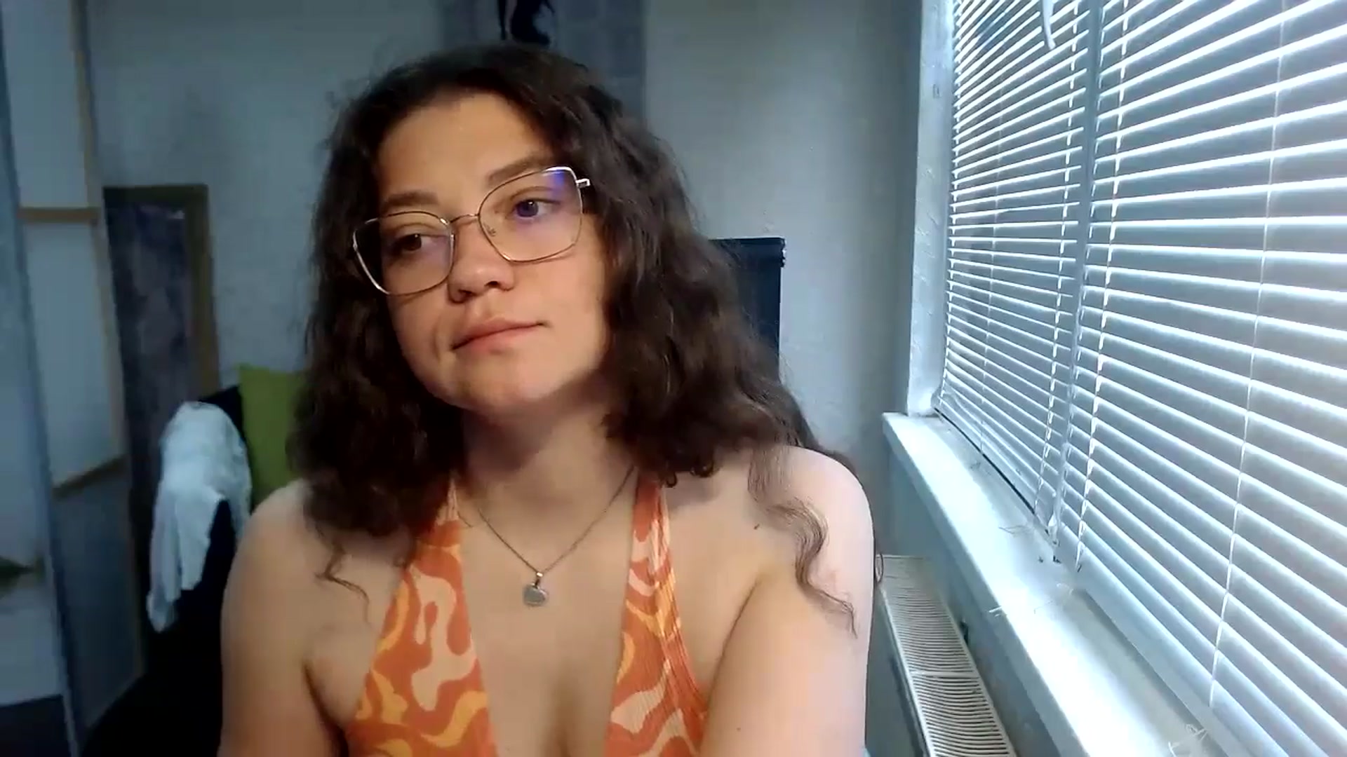 Gallery image thumbnail from SweetArinaA's myfreecams stream on, 05/31/2024, 07:29 image 13 of 20