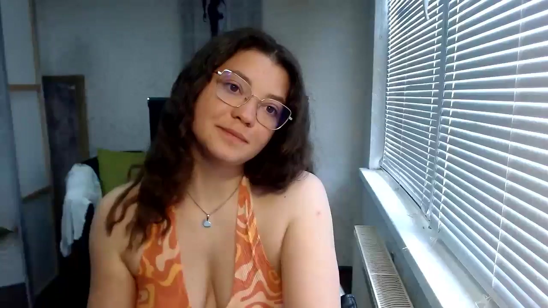Gallery image thumbnail from SweetArinaA's myfreecams stream on, 05/31/2024, 07:29 image 18 of 20