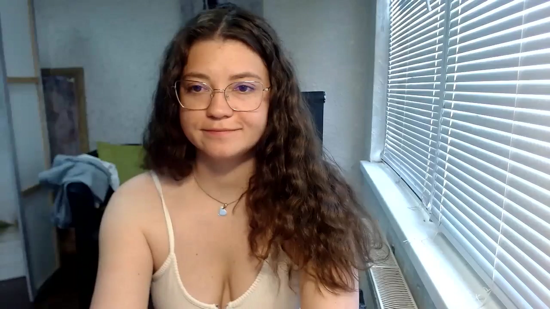 Gallery image thumbnail from SweetArinaA's myfreecams stream on, 05/31/2024, 08:54 image 16 of 20