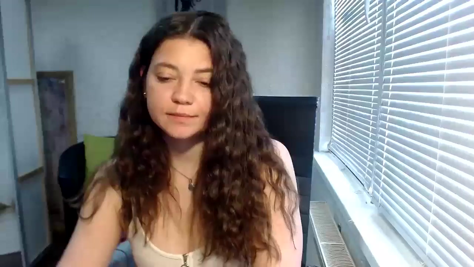 Gallery image thumbnail from SweetArinaA's myfreecams stream on, 05/31/2024, 10:00 image 15 of 20