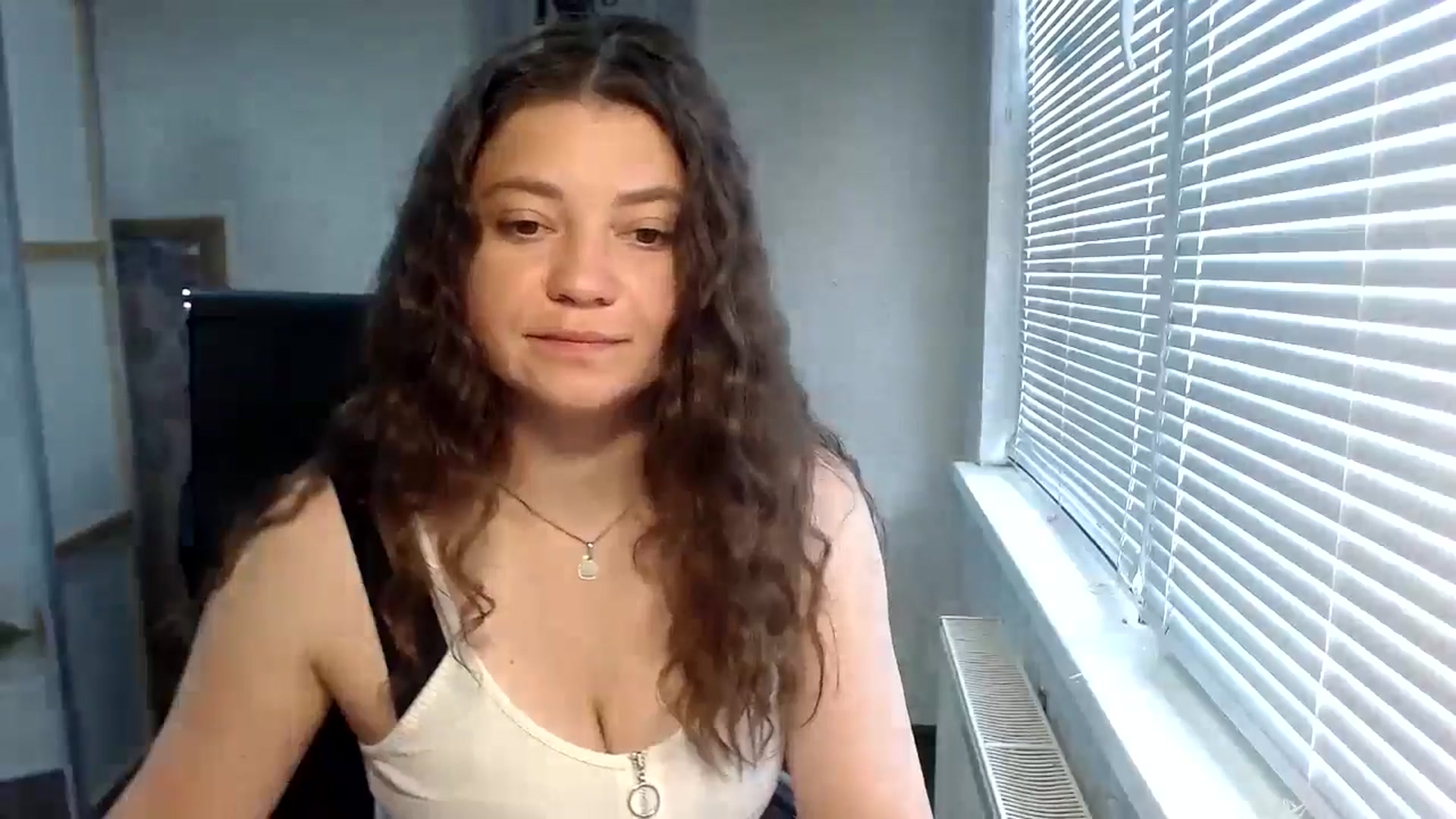 Gallery image thumbnail from SweetArinaA's myfreecams stream on, 05/31/2024, 10:00 image 17 of 20