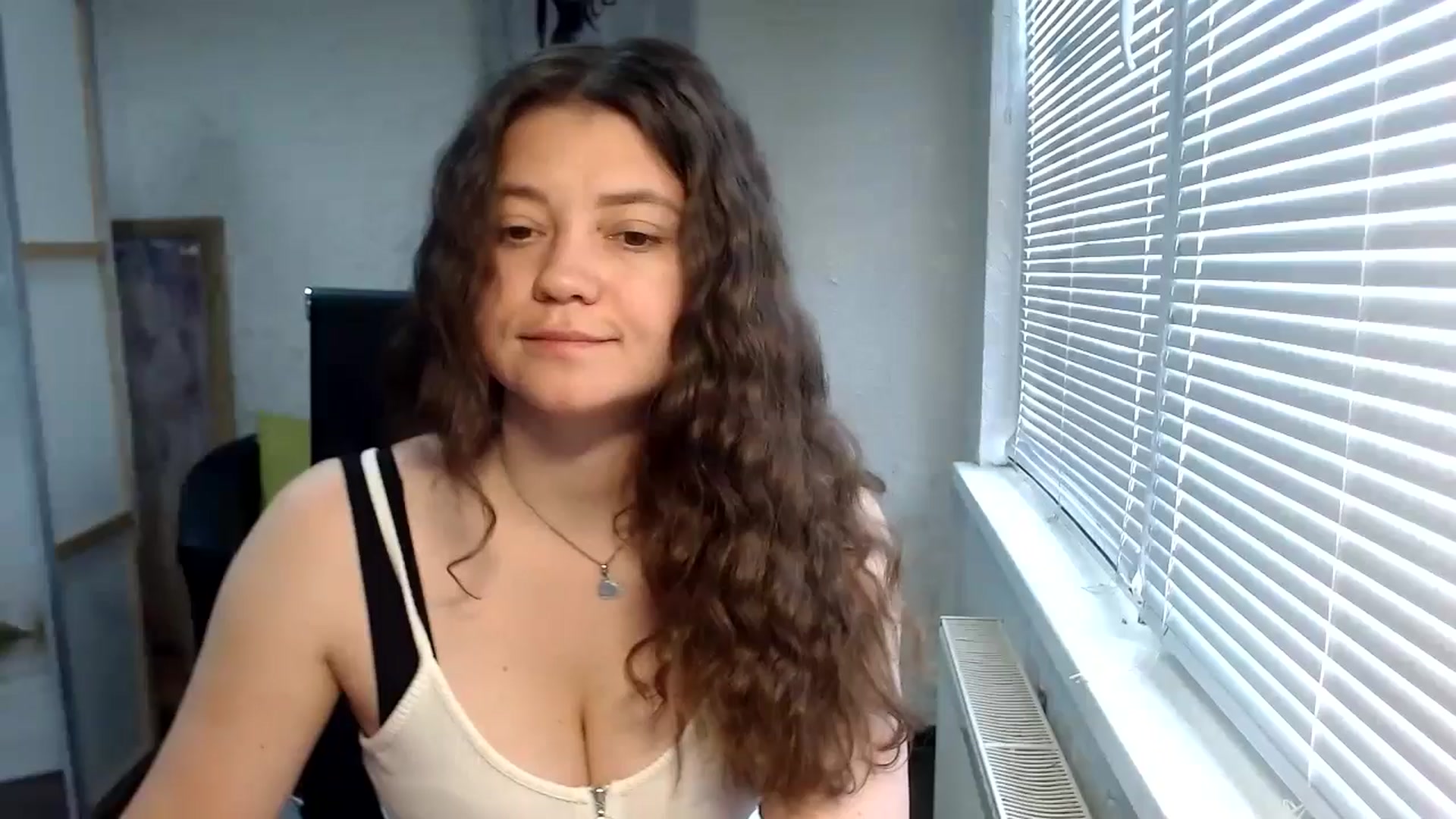 Gallery image thumbnail from SweetArinaA's myfreecams stream on, 05/31/2024, 10:00 image 12 of 20