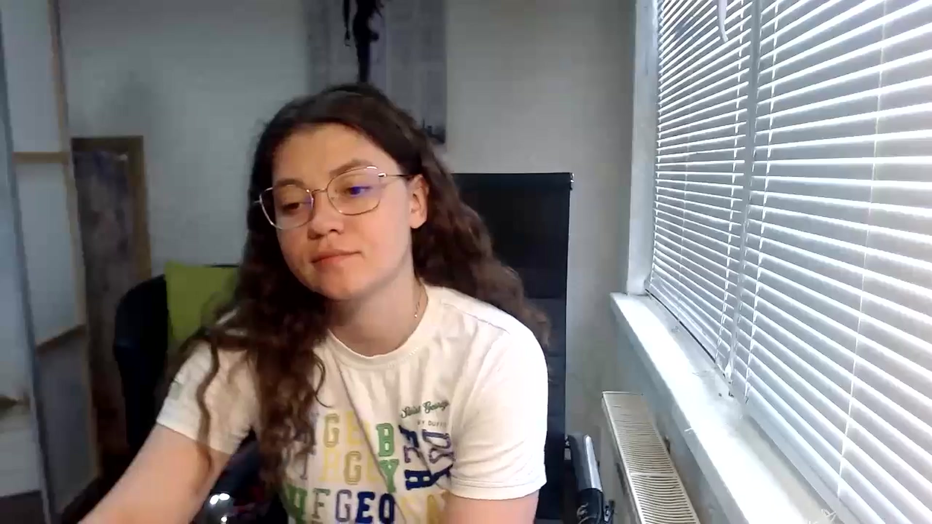 Gallery image thumbnail from SweetArinaA's myfreecams stream on, 05/31/2024, 10:00 image 20 of 20