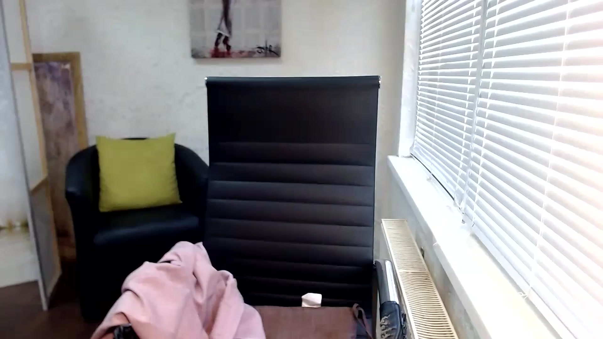 Gallery image thumbnail from SweetArinaA's myfreecams stream on, 06/03/2024, 09:09 image 6 of 20