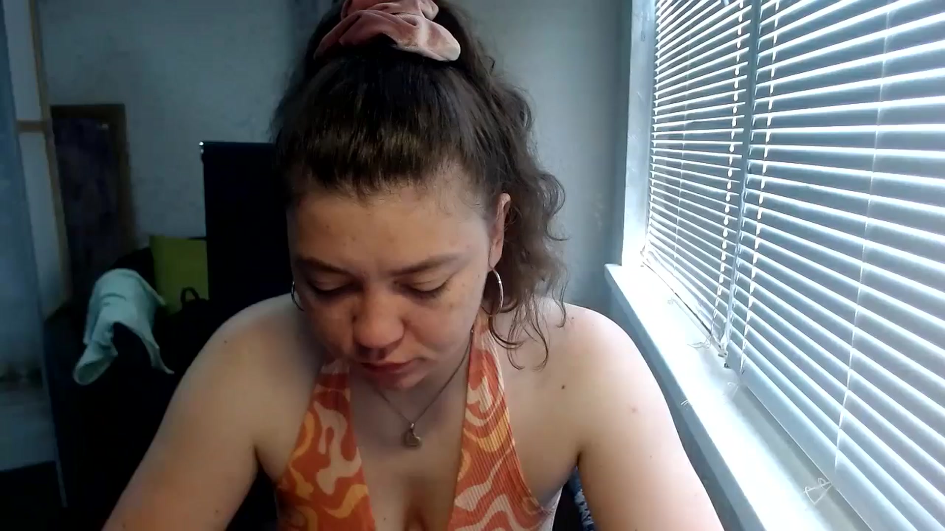 Gallery image thumbnail from SweetArinaA's myfreecams stream on, 06/04/2024, 06:52 image 2 of 20