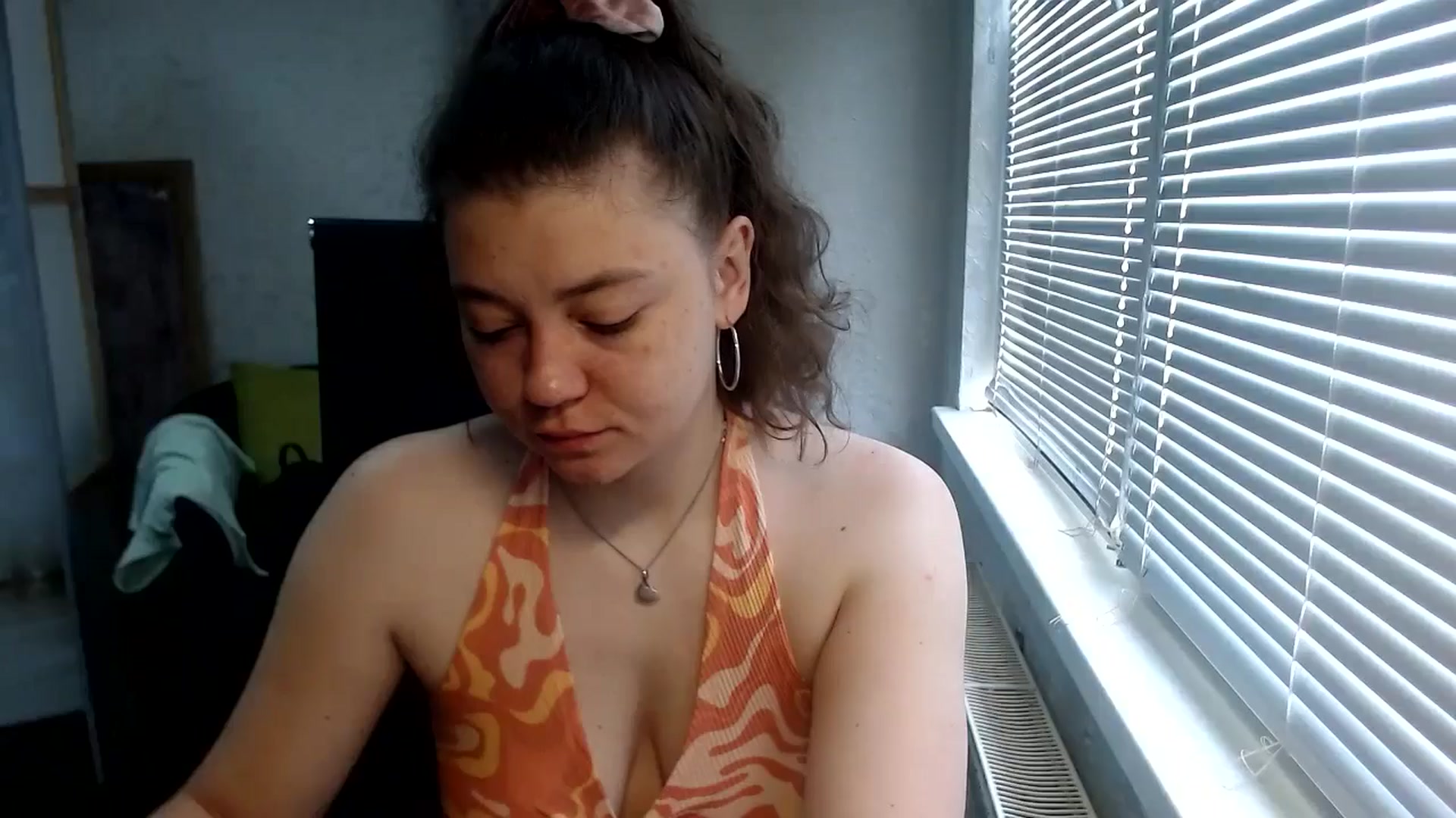 Gallery image thumbnail from SweetArinaA's myfreecams stream on, 06/04/2024, 06:52 image 5 of 20