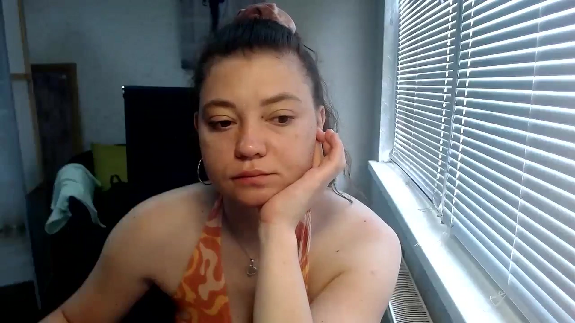 Gallery image thumbnail from SweetArinaA's myfreecams stream on, 06/04/2024, 06:52 image 8 of 20