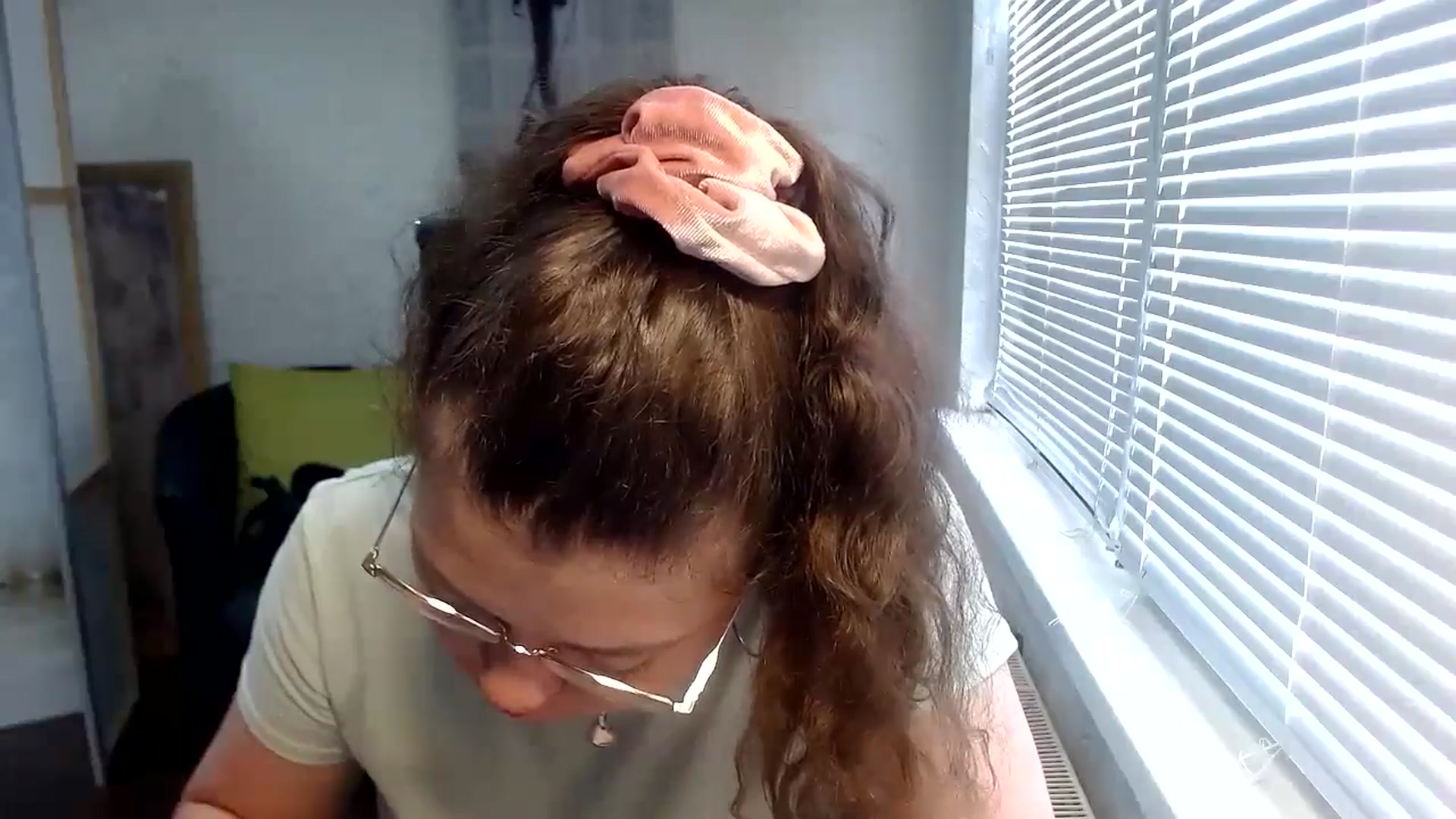 Gallery image thumbnail from SweetArinaA's myfreecams stream on, 06/04/2024, 07:19 image 16 of 20