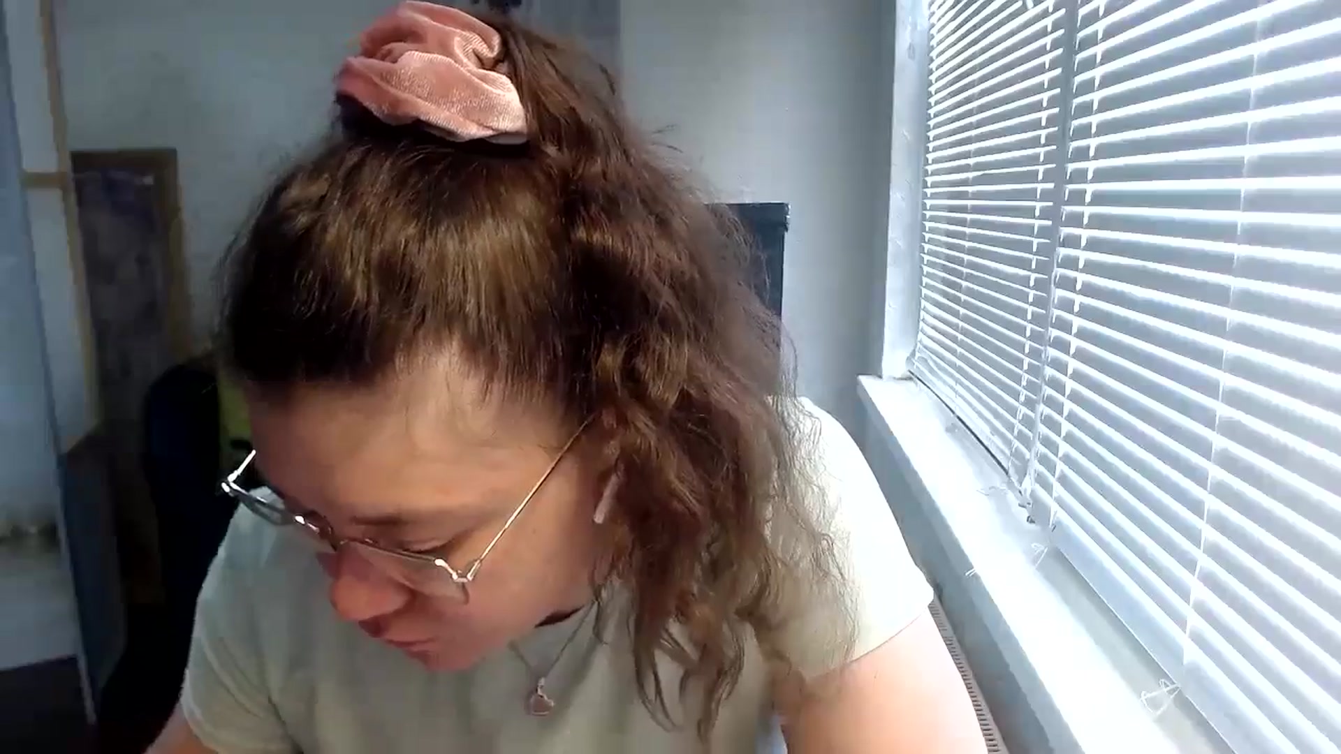 Gallery image thumbnail from SweetArinaA's myfreecams stream on, 06/04/2024, 07:19 image 9 of 20