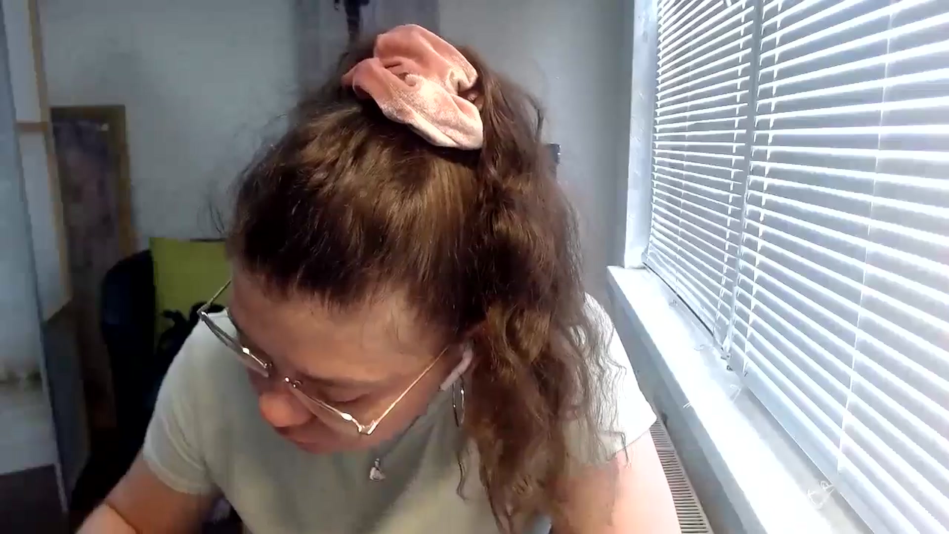 Gallery image thumbnail from SweetArinaA's myfreecams stream on, 06/04/2024, 07:19 image 13 of 20