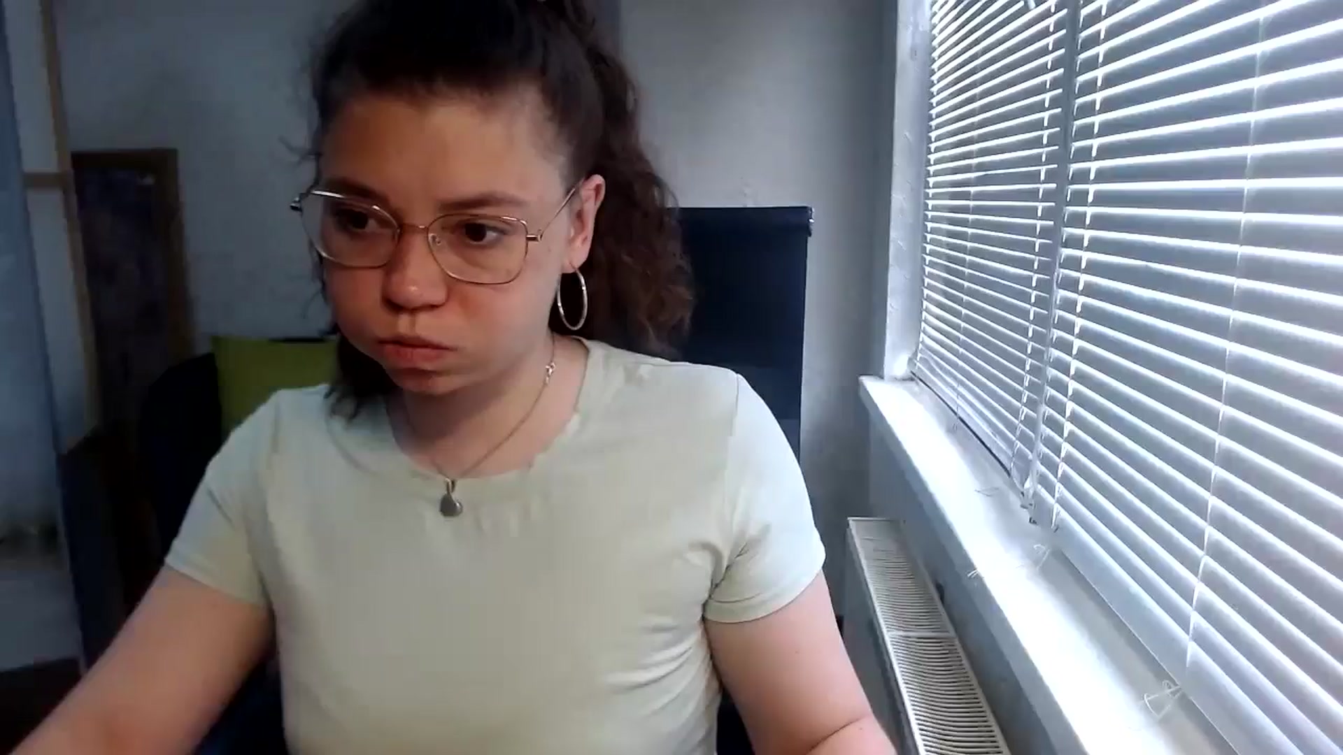 Gallery image thumbnail from SweetArinaA's myfreecams stream on, 06/04/2024, 07:19 image 1 of 20