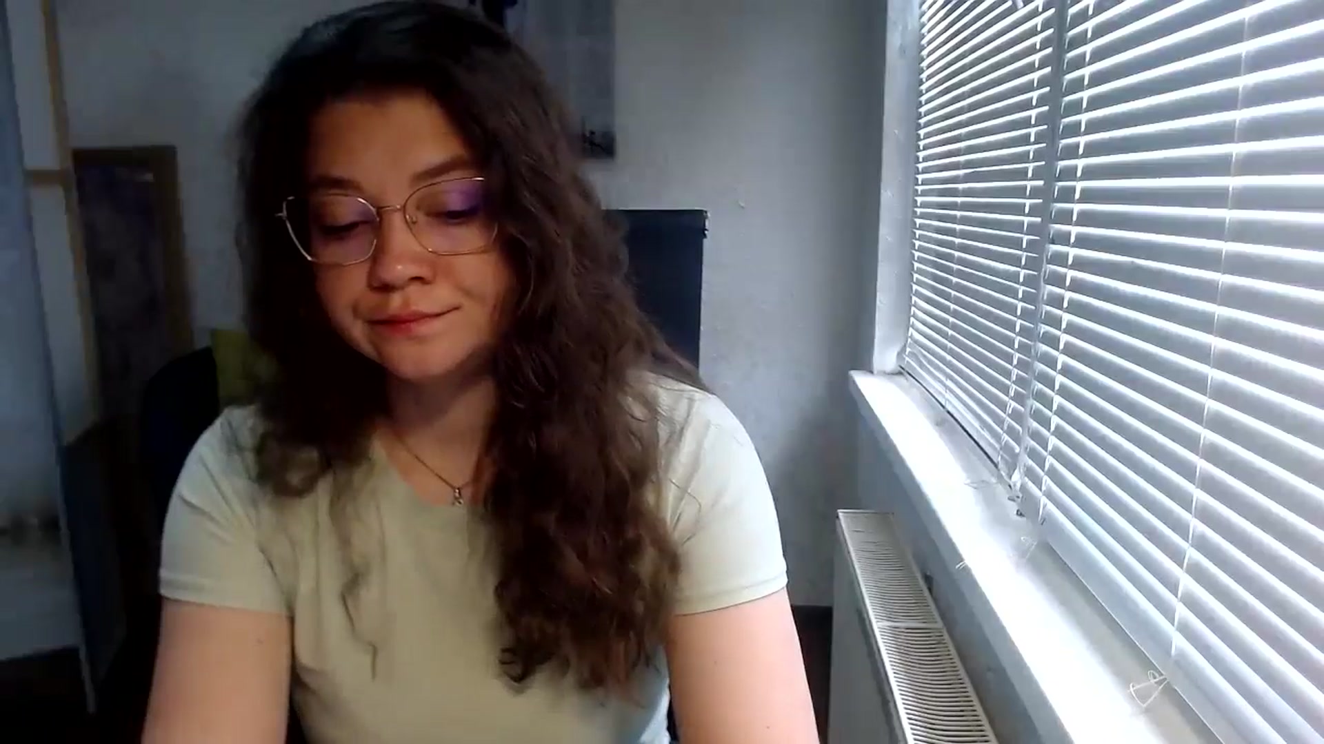 Gallery image thumbnail from SweetArinaA's myfreecams stream on, 06/04/2024, 07:44 image 13 of 20