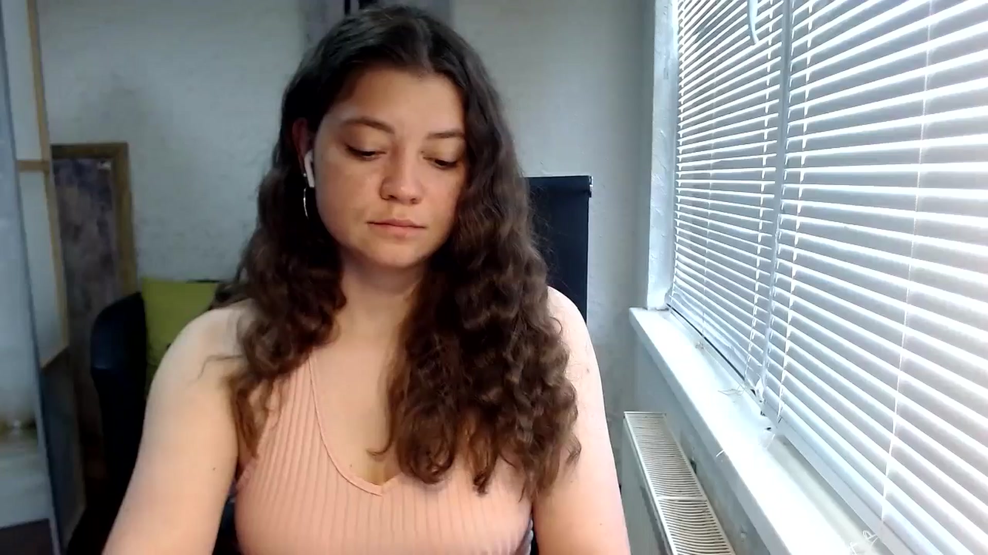 Gallery image thumbnail from SweetArinaA's myfreecams stream on, 06/09/2024, 08:47 image 15 of 20