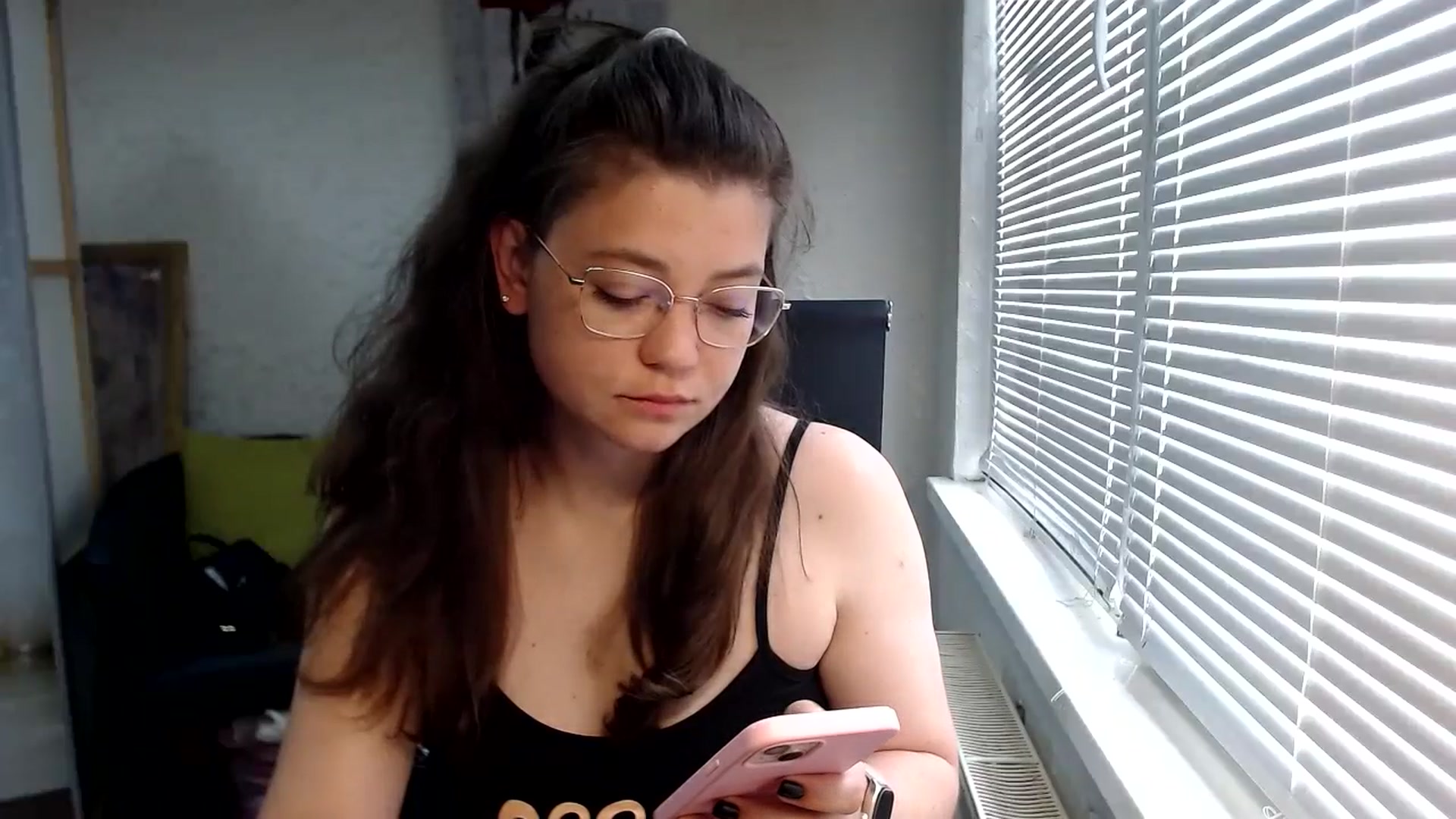 Gallery image thumbnail from SweetArinaA's myfreecams stream on, 06/12/2024, 11:00 image 4 of 20