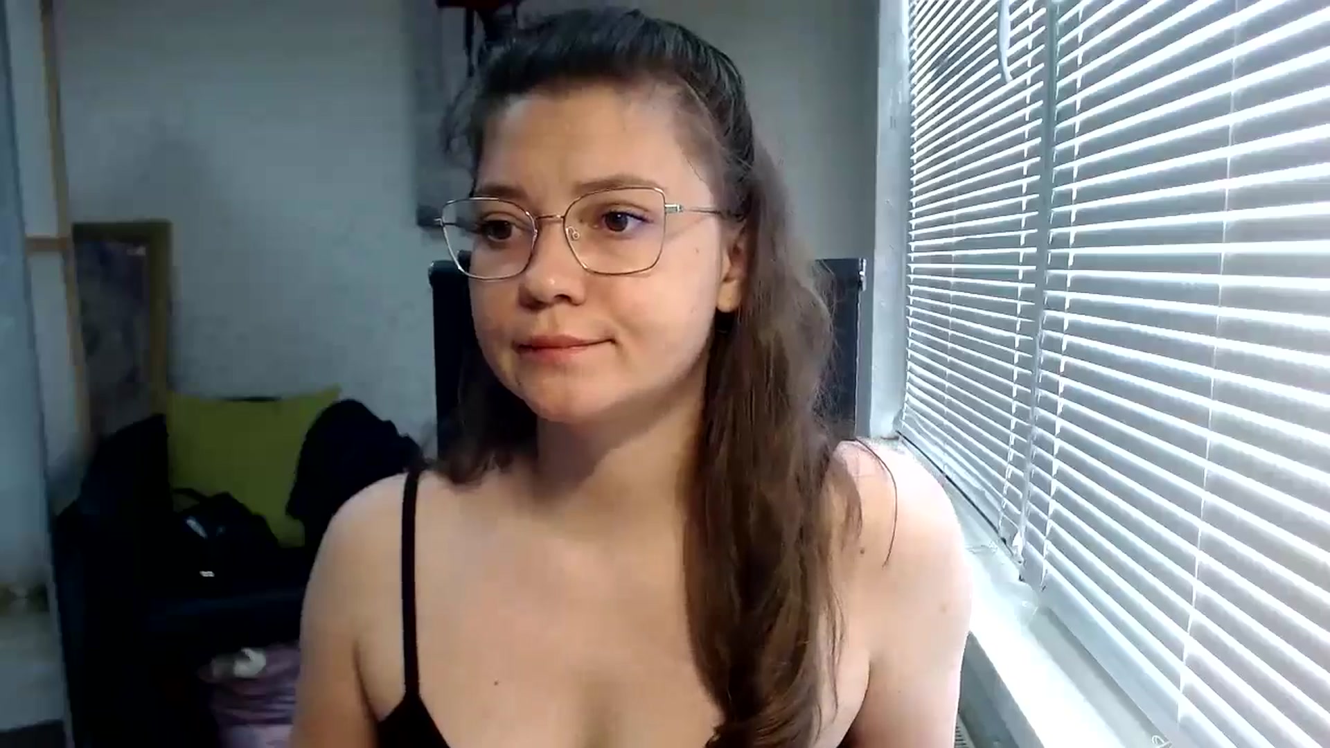 Gallery image thumbnail from SweetArinaA's myfreecams stream on, 06/12/2024, 11:00 image 5 of 20