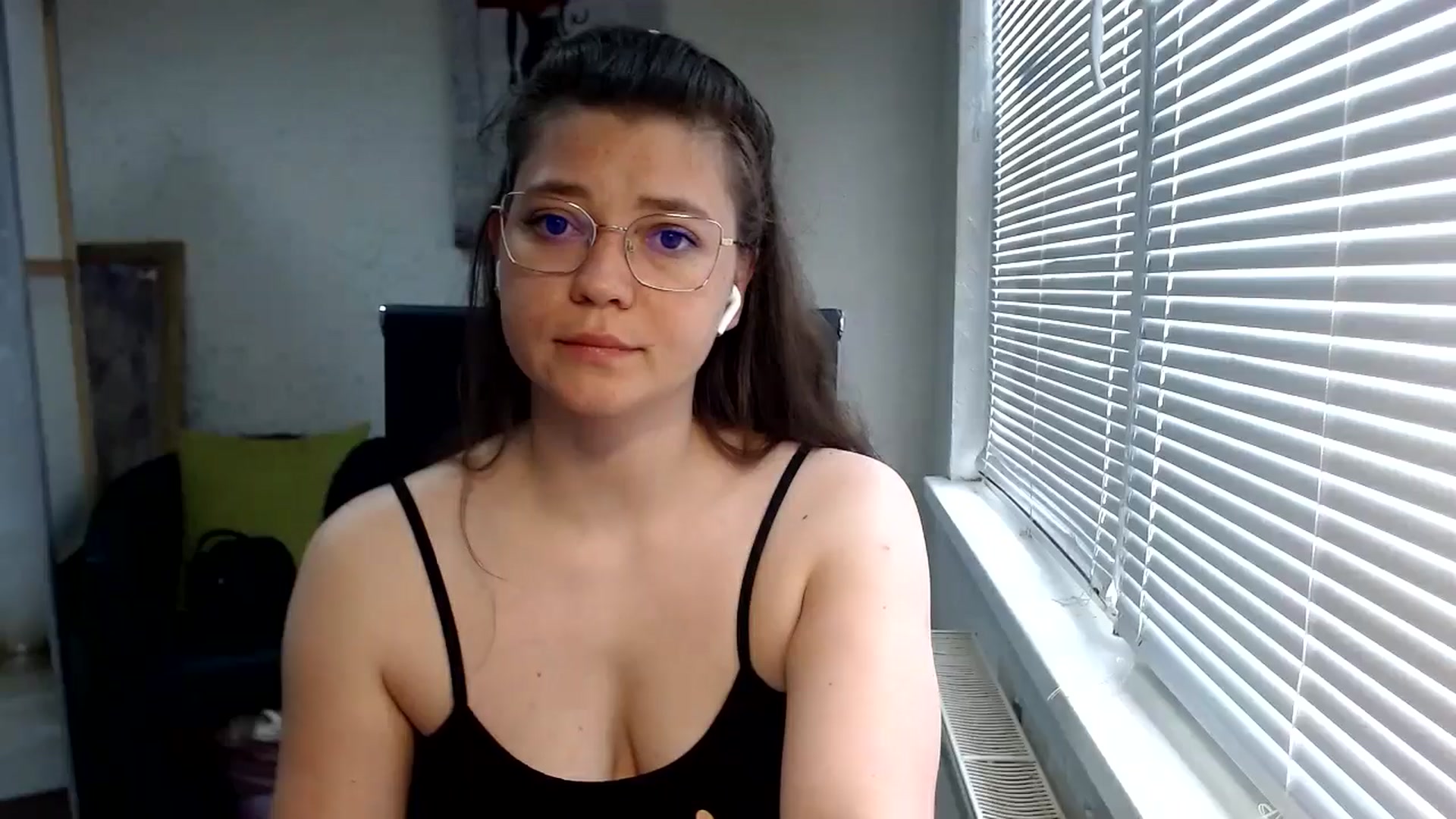 Gallery image thumbnail from SweetArinaA's myfreecams stream on, 06/12/2024, 11:00 image 8 of 20