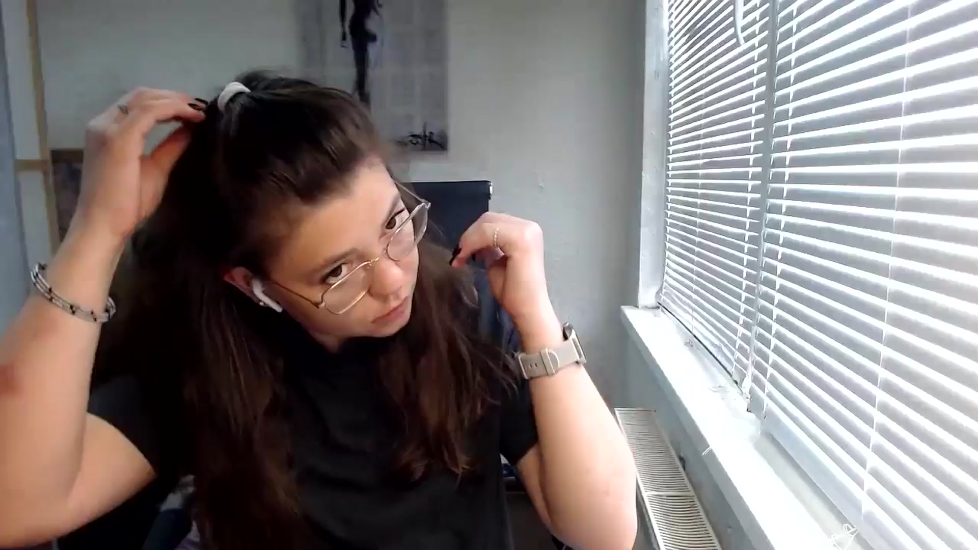 Gallery image thumbnail from SweetArinaA's myfreecams stream on, 06/12/2024, 11:00 image 11 of 20