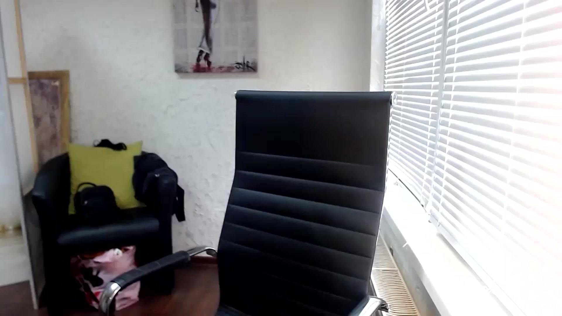 Gallery image thumbnail from SweetArinaA's myfreecams stream on, 06/12/2024, 12:15 image 1 of 20