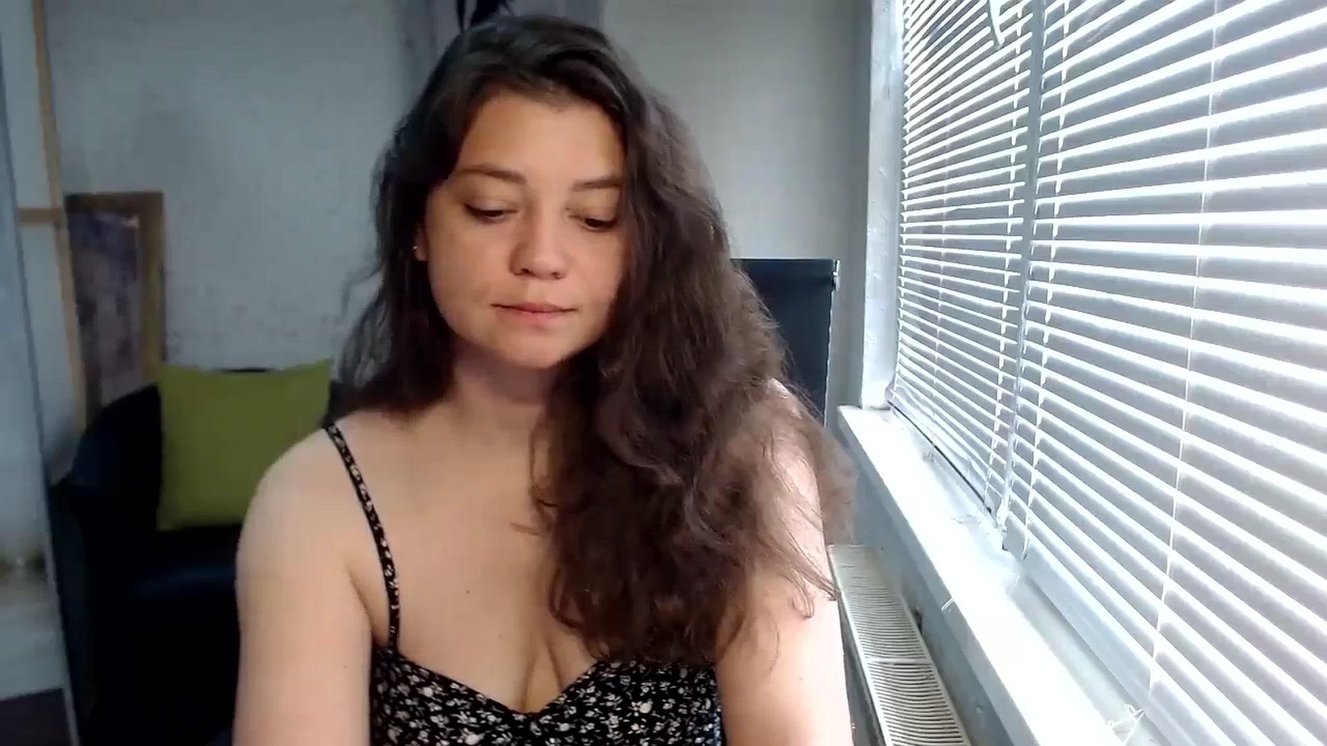 Gallery image thumbnail from SweetArinaA's myfreecams stream on, 06/14/2024, 08:32 image 9 of 20